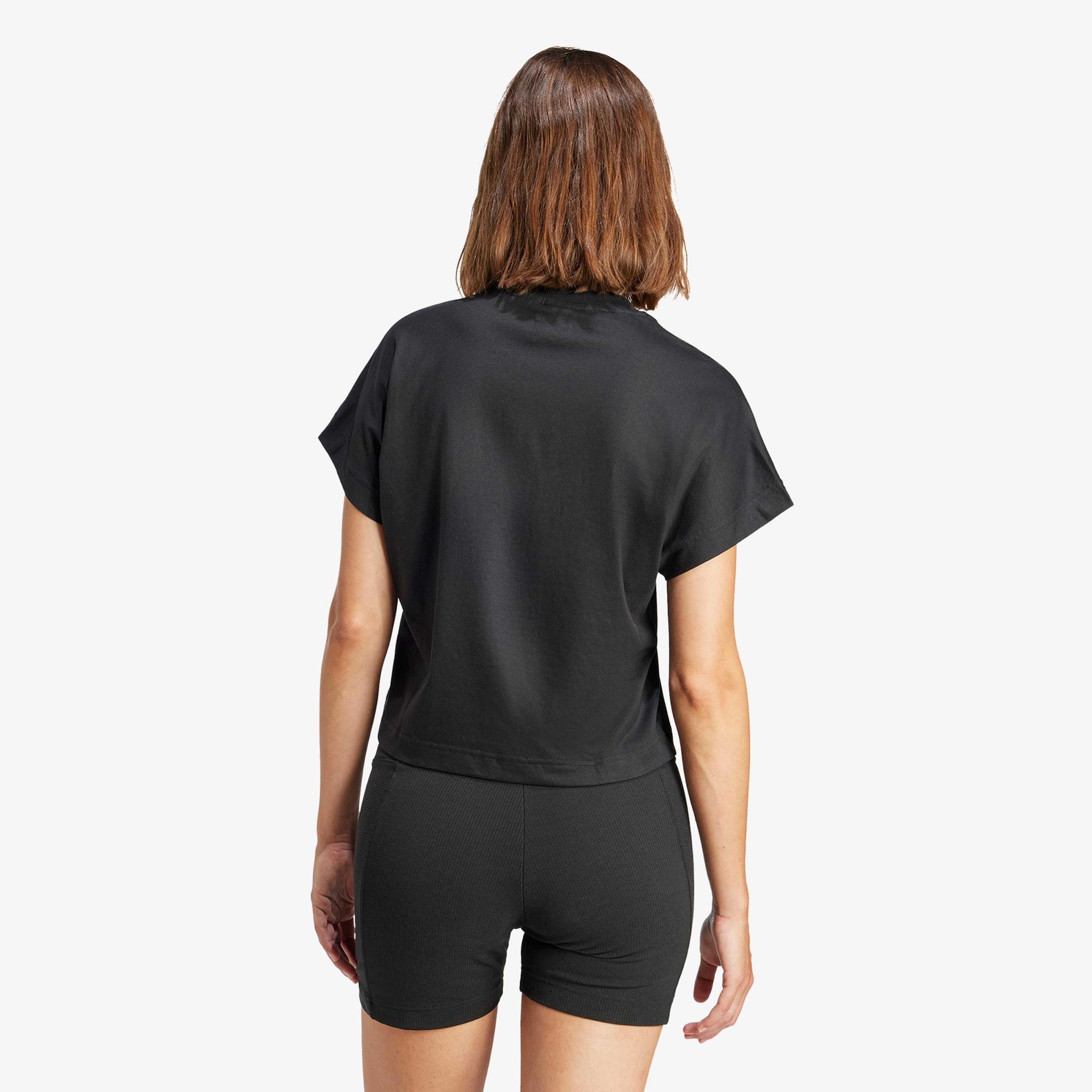 adidas Kadın Siyah T-Shirt