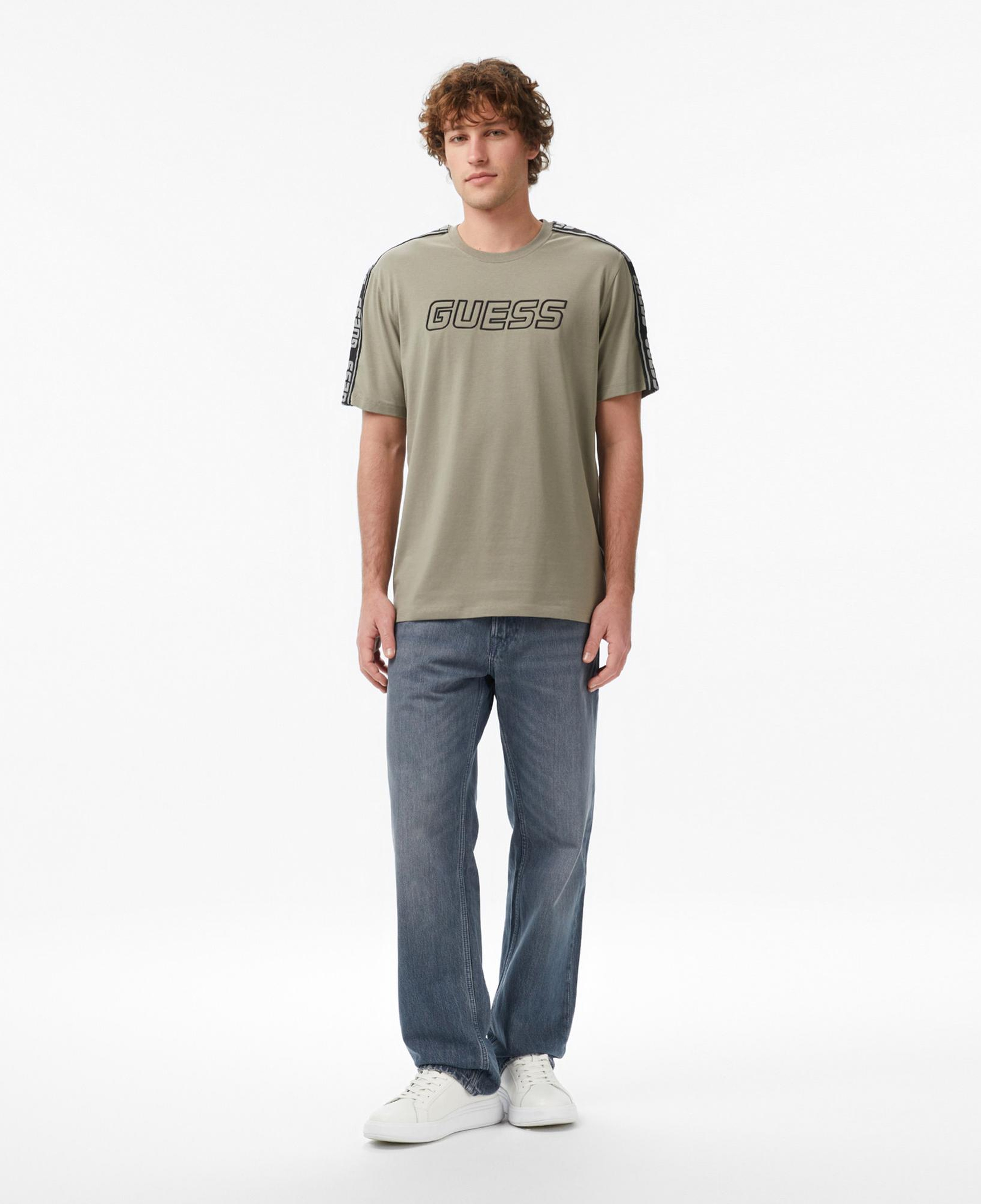 Guess Arlo Aktif Regular Fit Erkek Haki T-Shirt