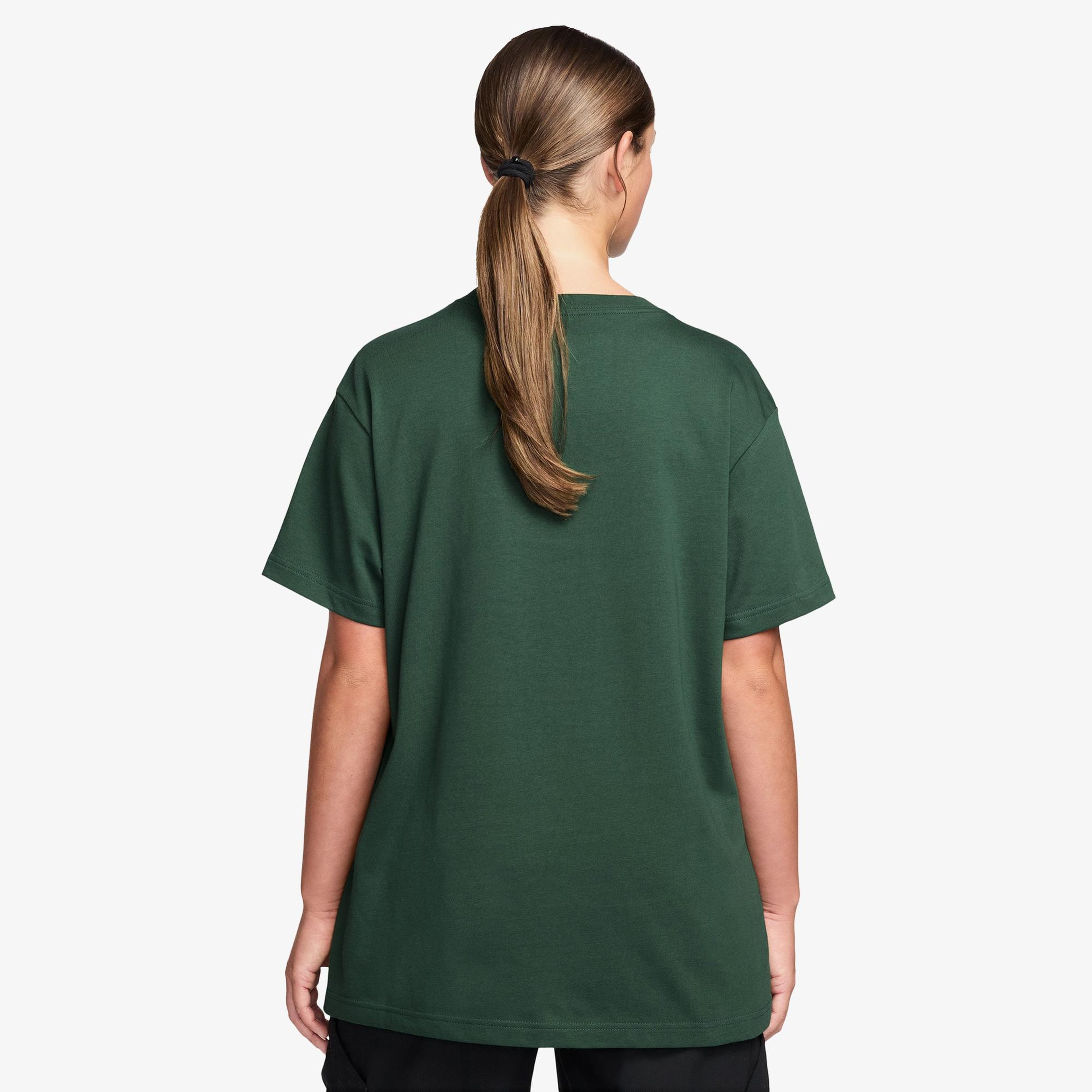 Nike Sportswear Classic Kadın Yeşil T-Shirt