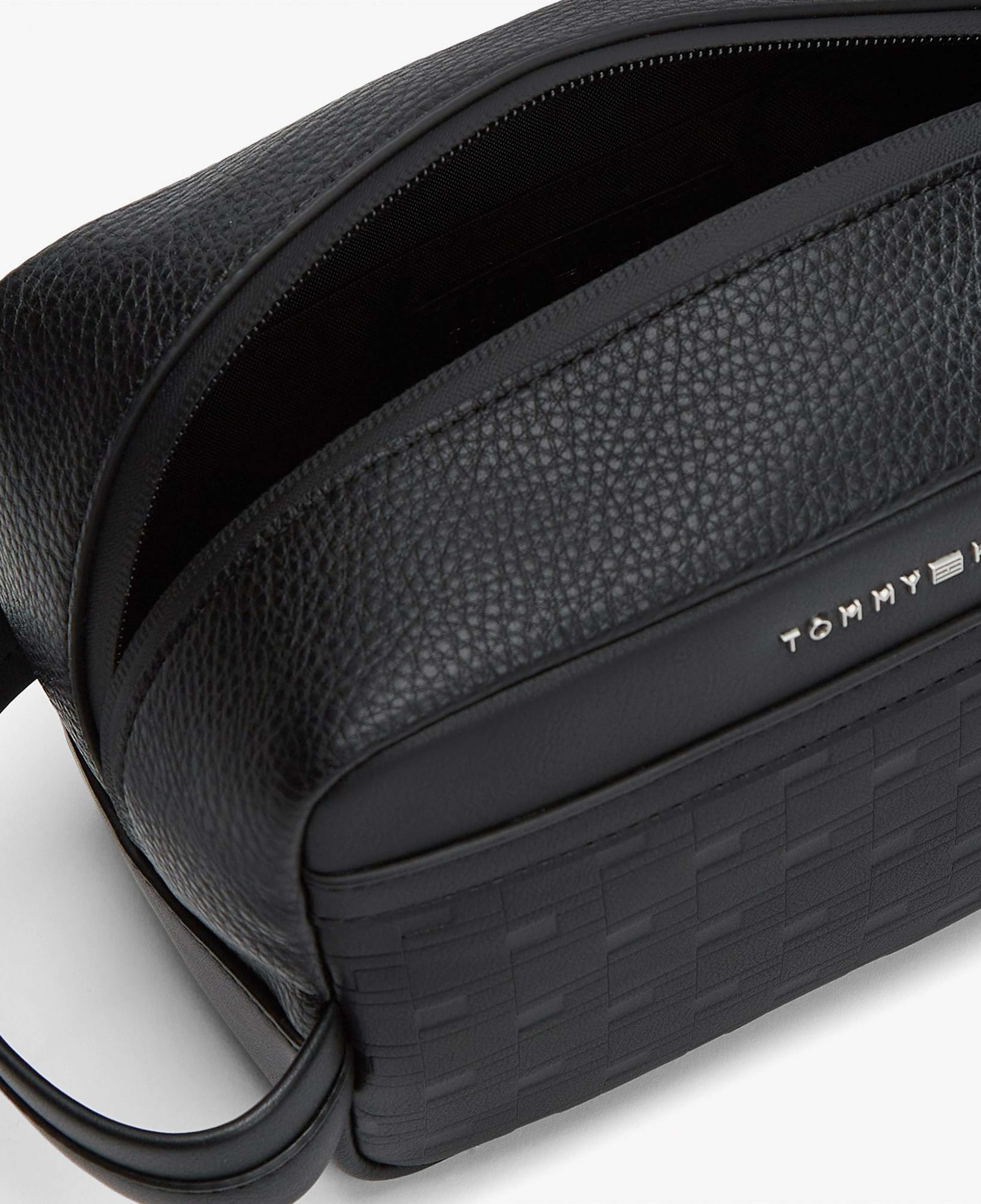 Tommy Hilfiger Modern Monogram Erkek Siyah Sırt Çantası