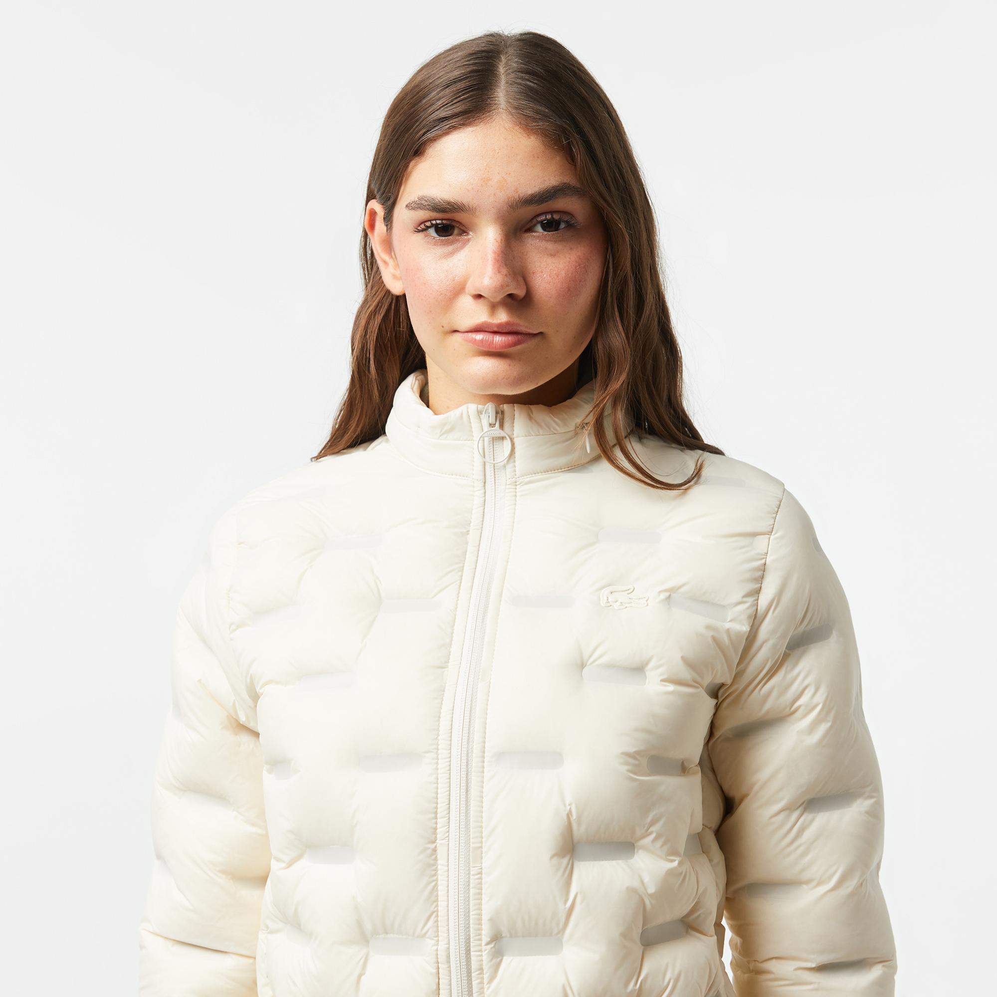 Lacoste Kadın Regular Fit Kapüşonlu Kapitone Beyaz Mont