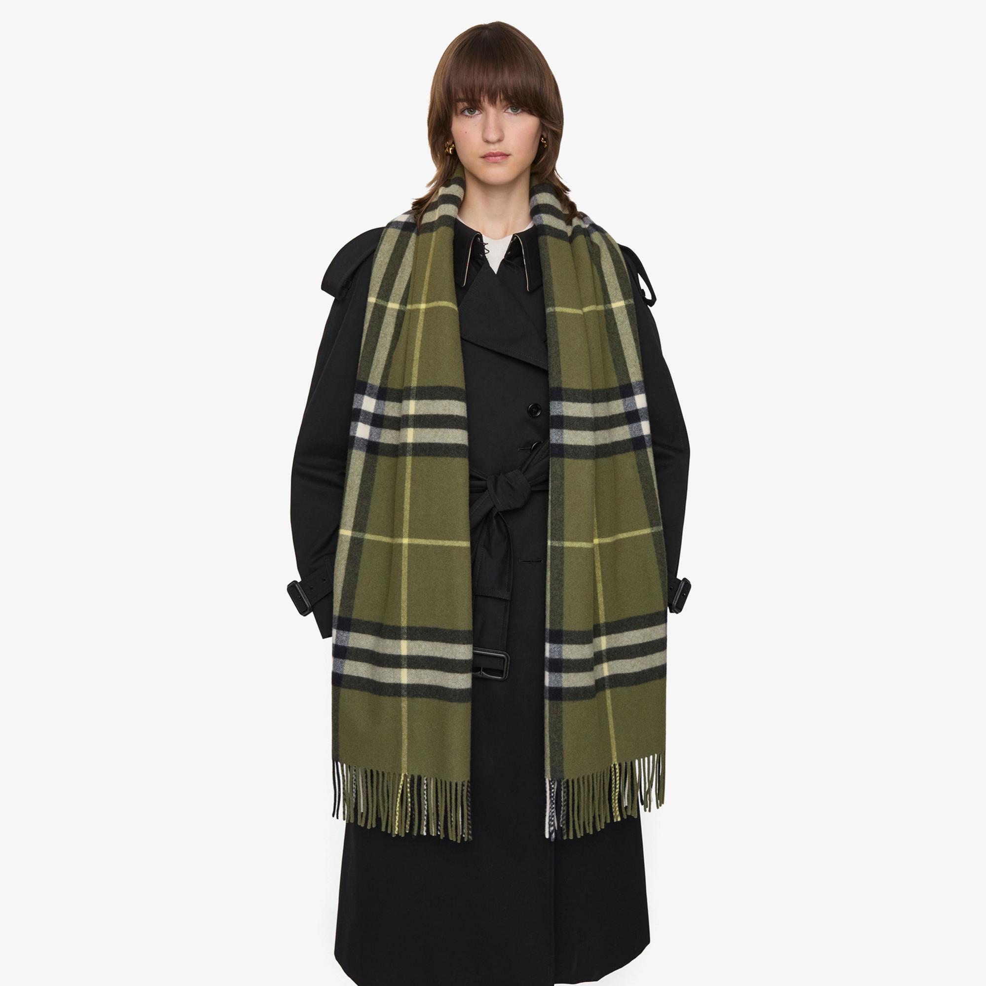 Burberry Washed Giant Check Kadın Yeşil Atkı