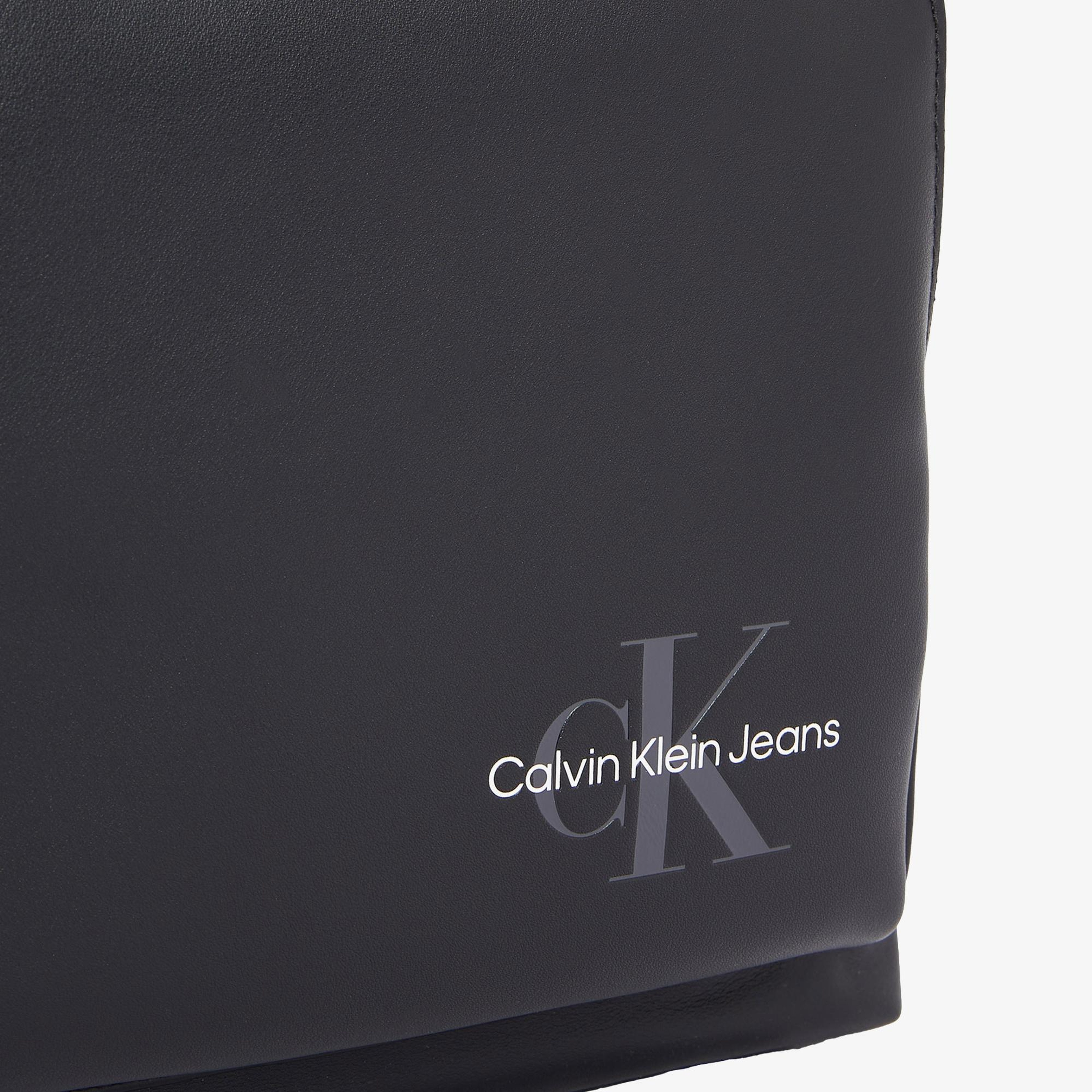Calvin Klein Mono Logo Erkek Siyah Sırt Çantası