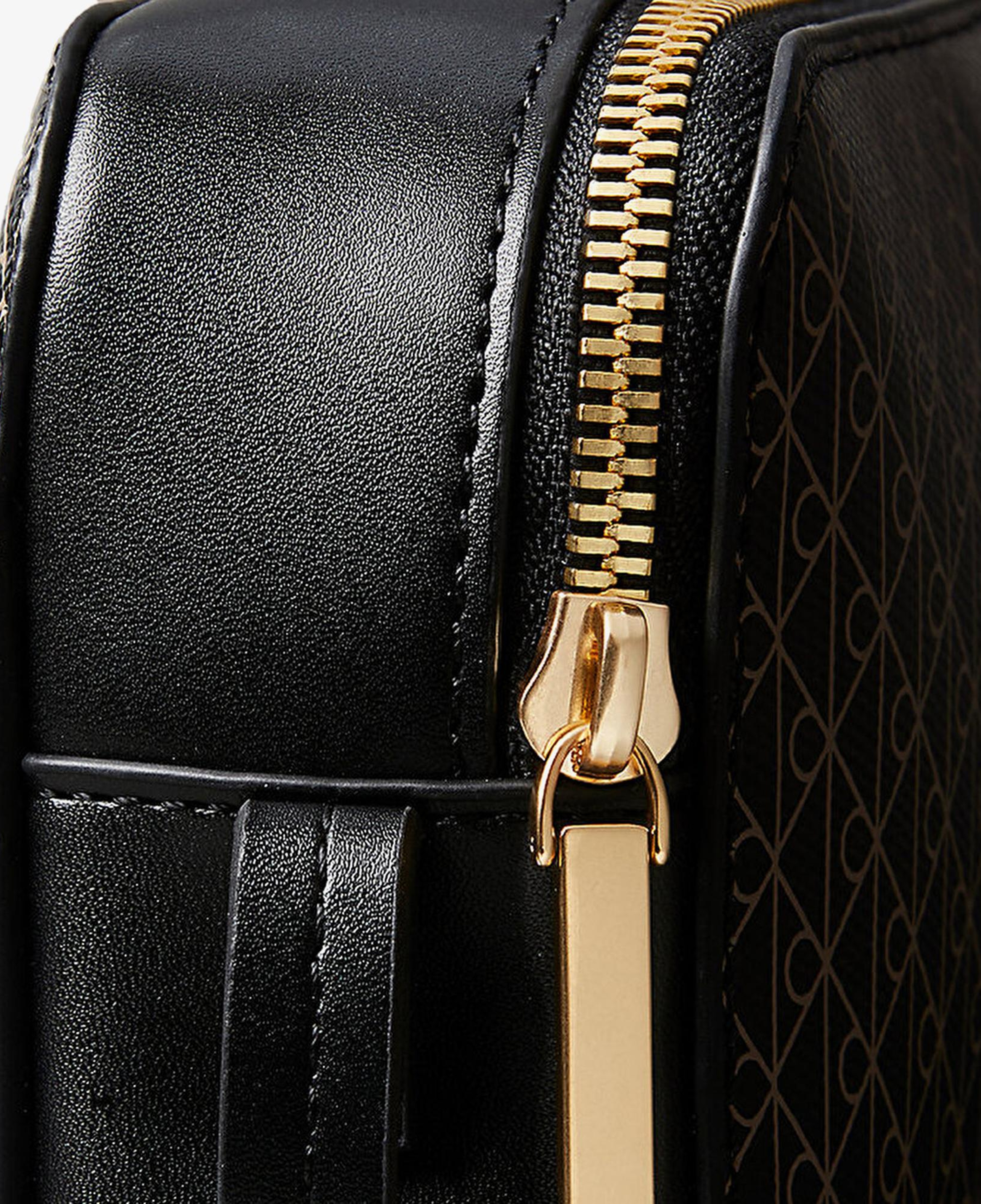 Calvin Klein Emblem Elongated Camera Kadın Siyah Çapraz Çanta