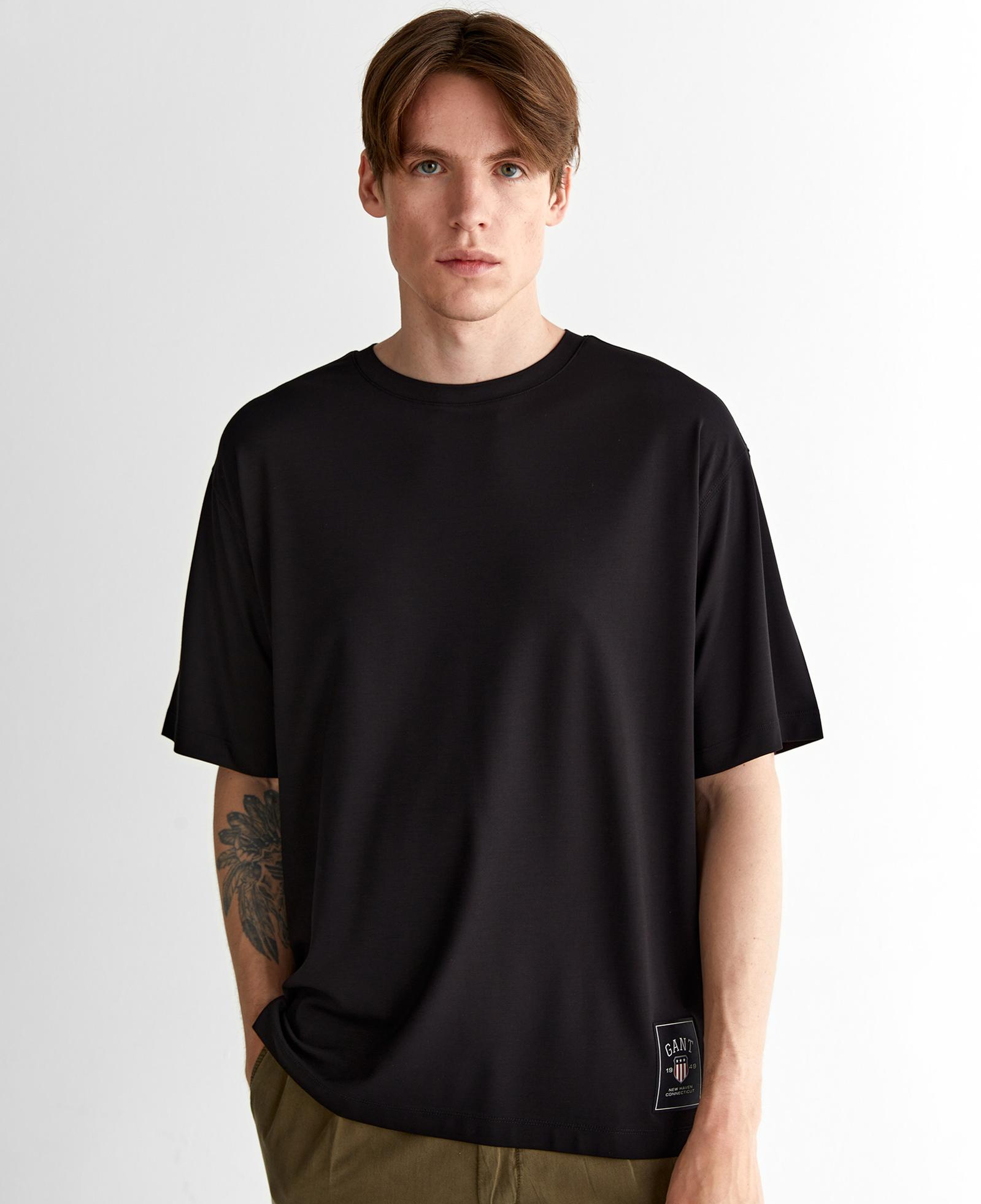GANT Erkek Siyah Relaxed Fit Bisiklet Yaka Logolu T-Shirt