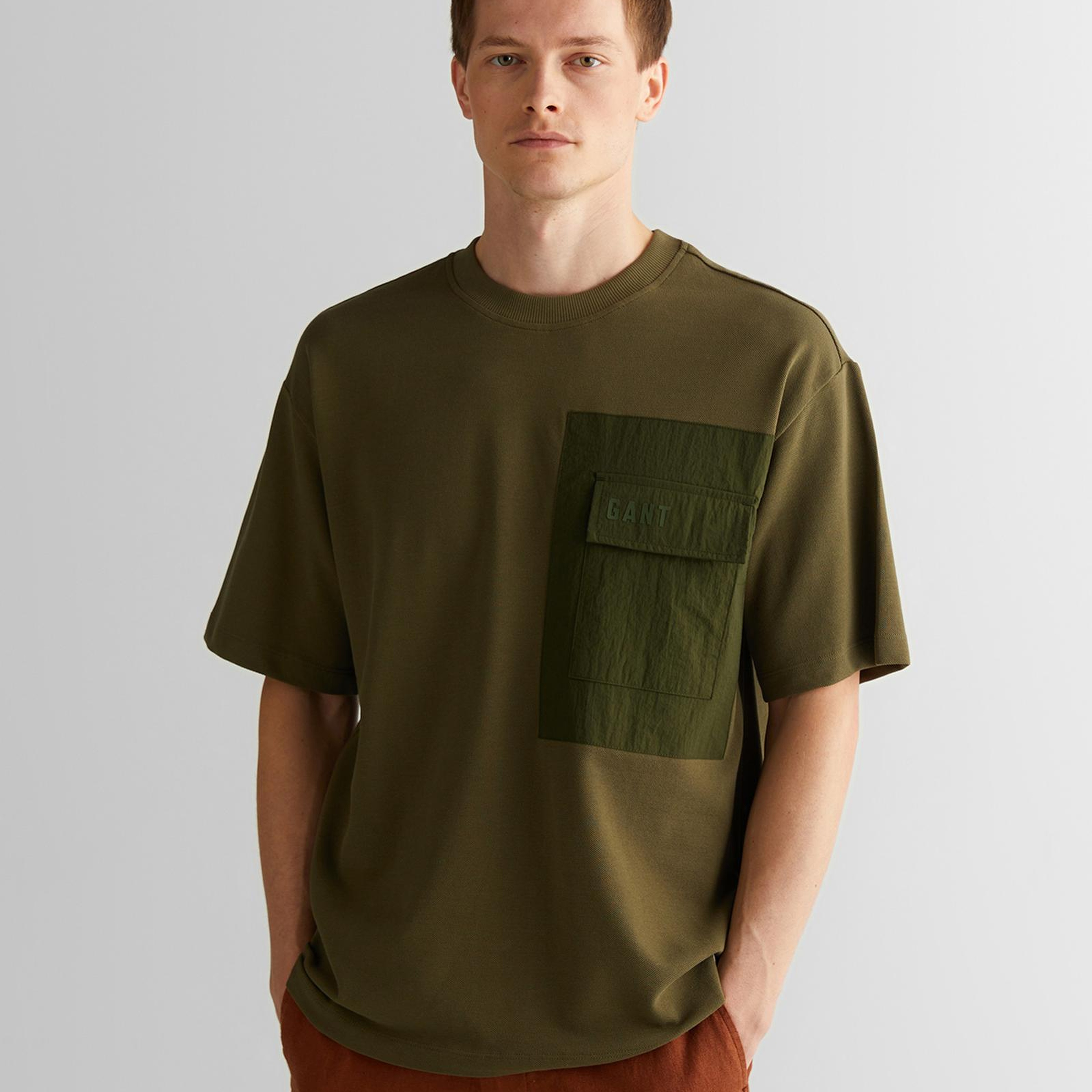 GANT Erkek Yeşil Relaxed Fit Bisiklet Yaka Logolu T-Shirt