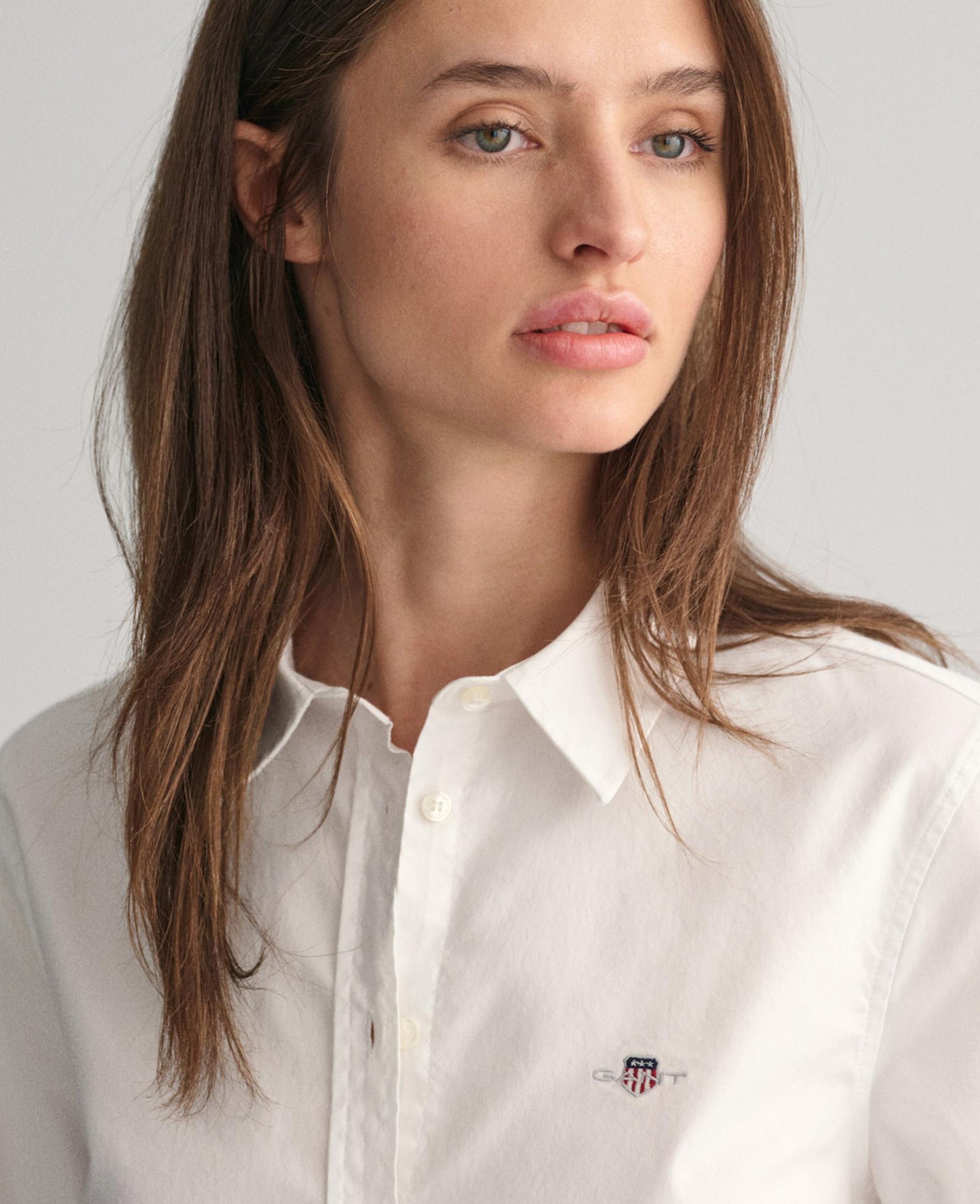 GANT Kadın Beyaz Slim Fit Klasik Yaka Oxford Gömlek