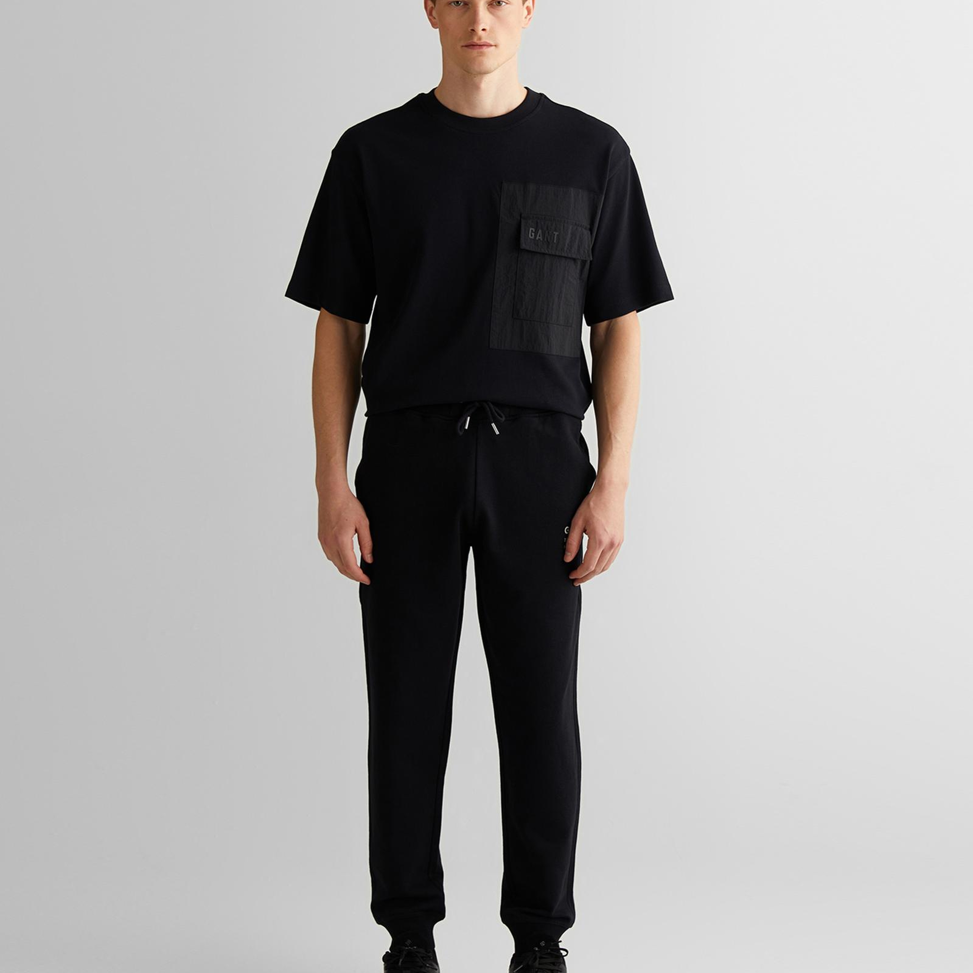 GANT Erkek Siyah Regular Fit Eşofman Altı