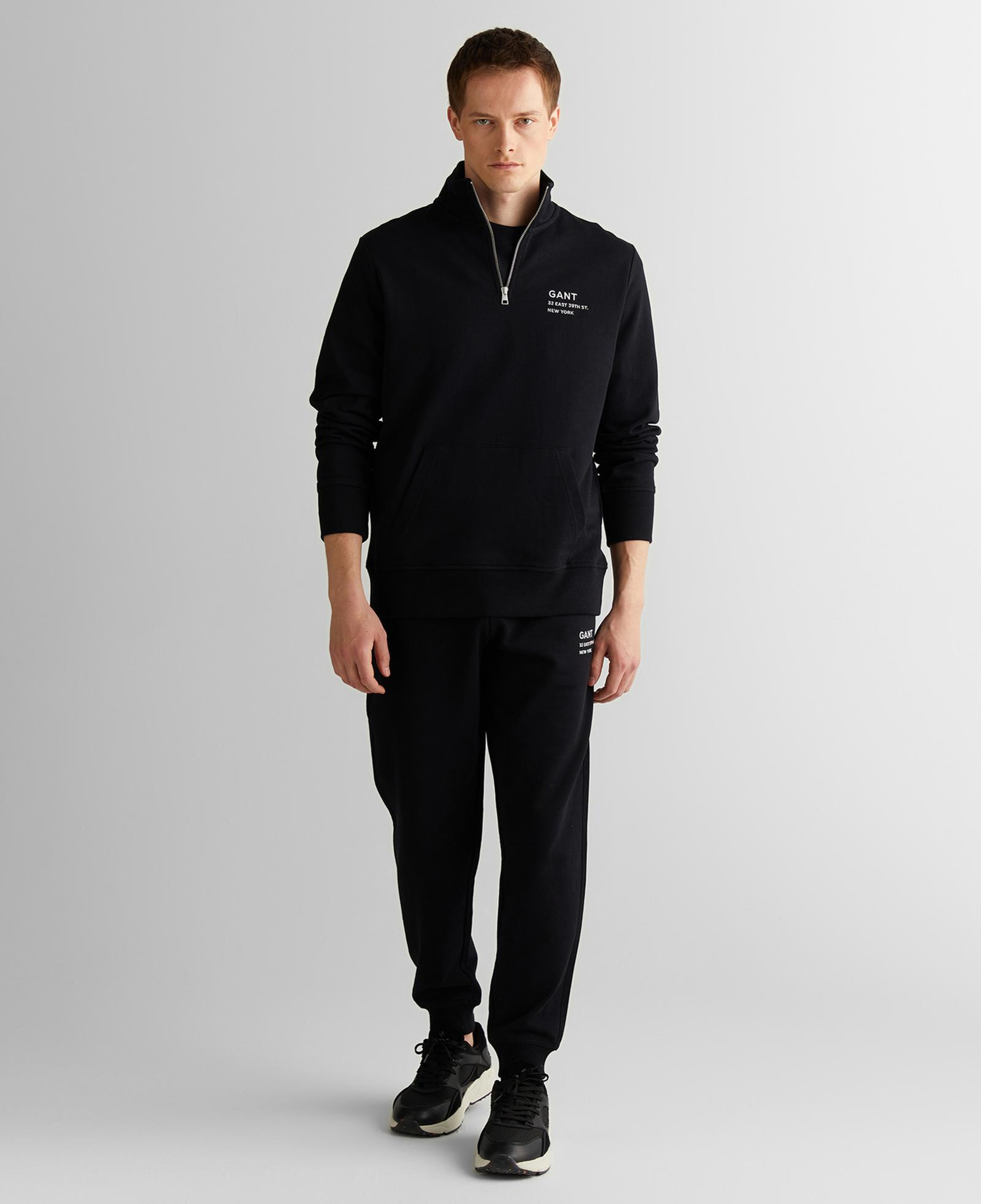 GANT Erkek Siyah Regular Fit Yarım Fermuarlı Logolu Sweatshirt