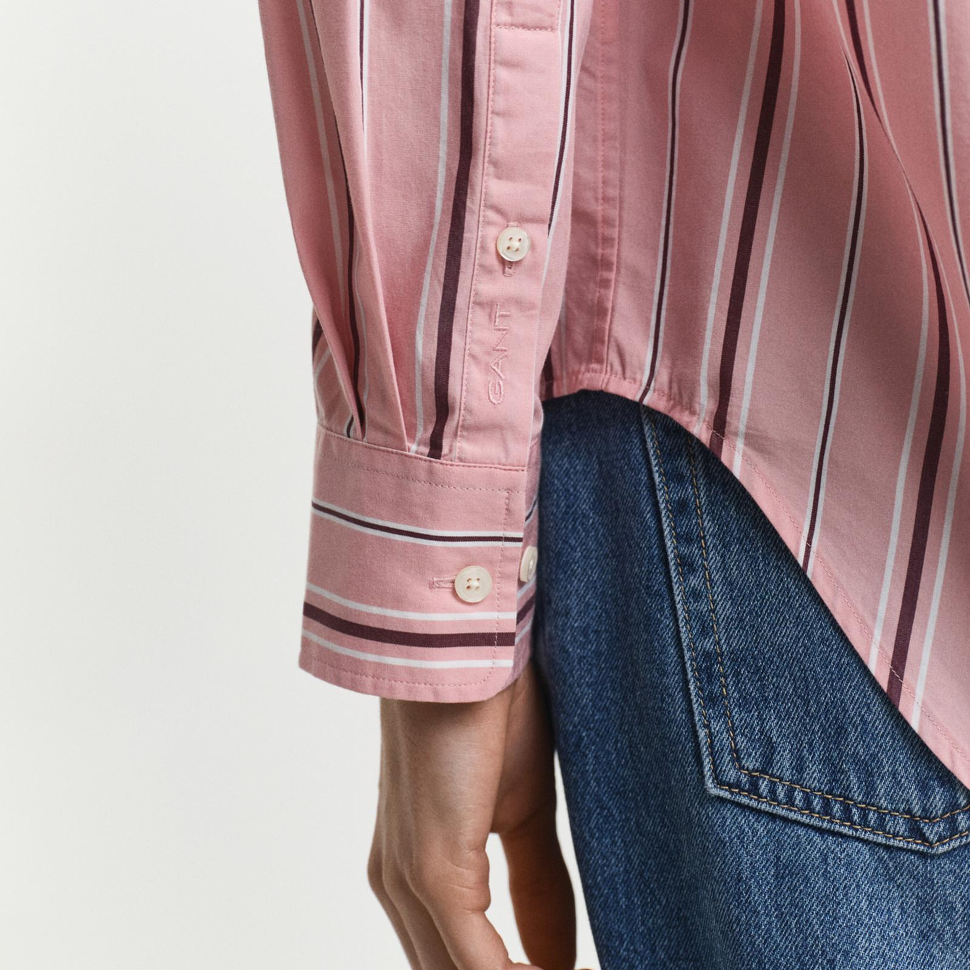 GANT Kadın Pembe Relaxed Fit Klasik Yaka Çizgili Gömlek