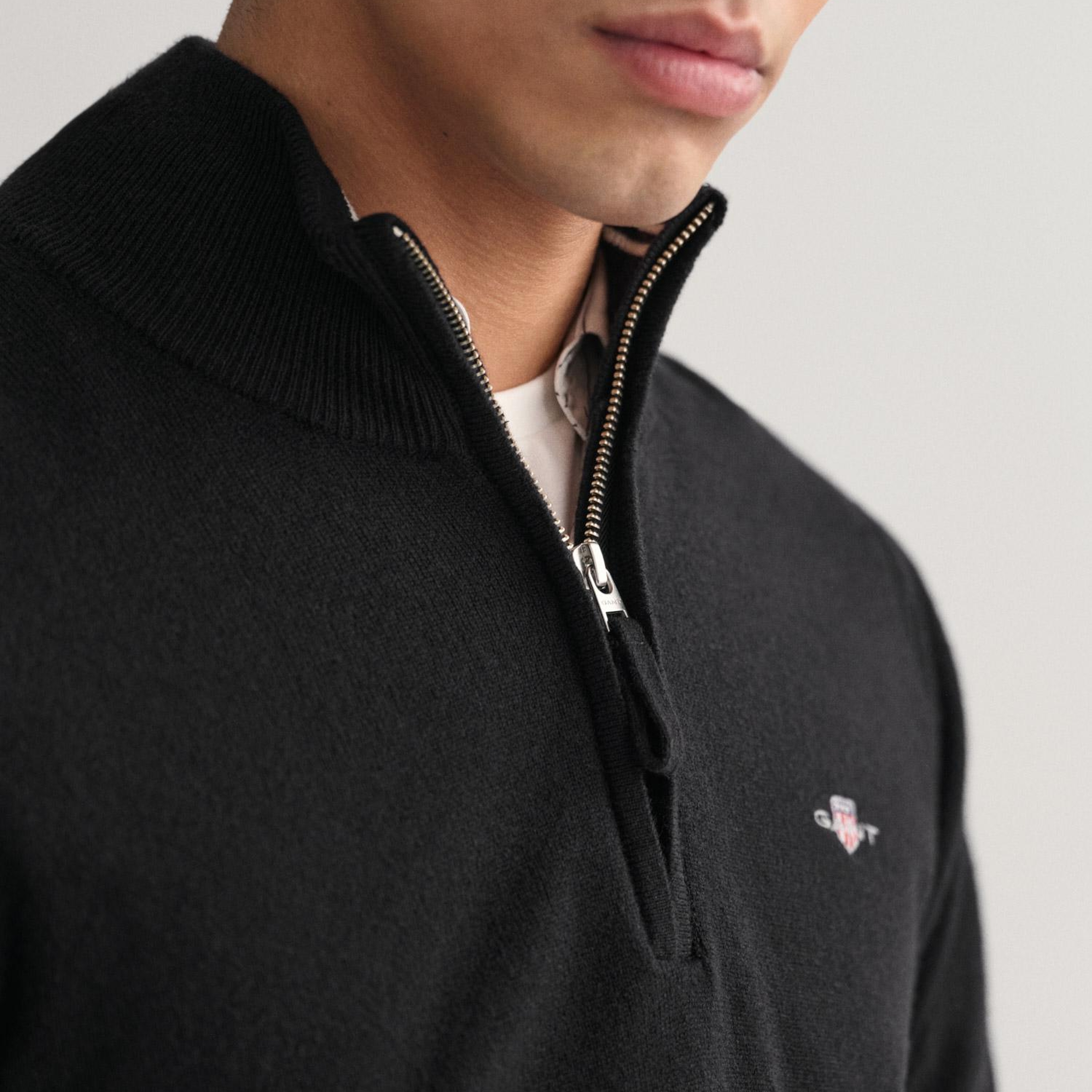 GANT Erkek Siyah Regular Fit Yarım Fermuarlı Yün Kazak
