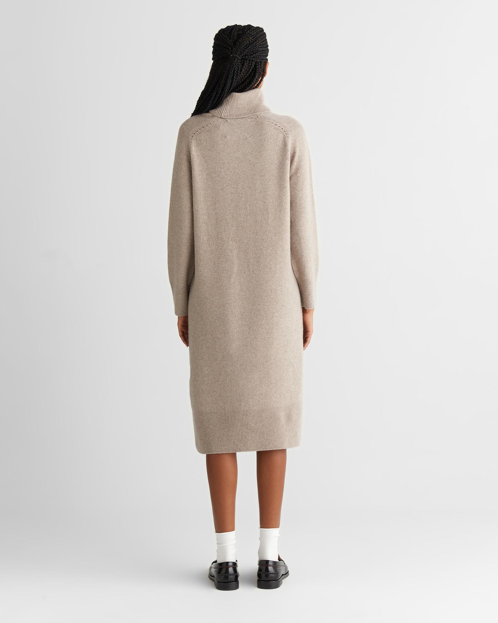 GANT Kadın Bej Relaxed Fit Boğazlı Yaka Yün Elbise