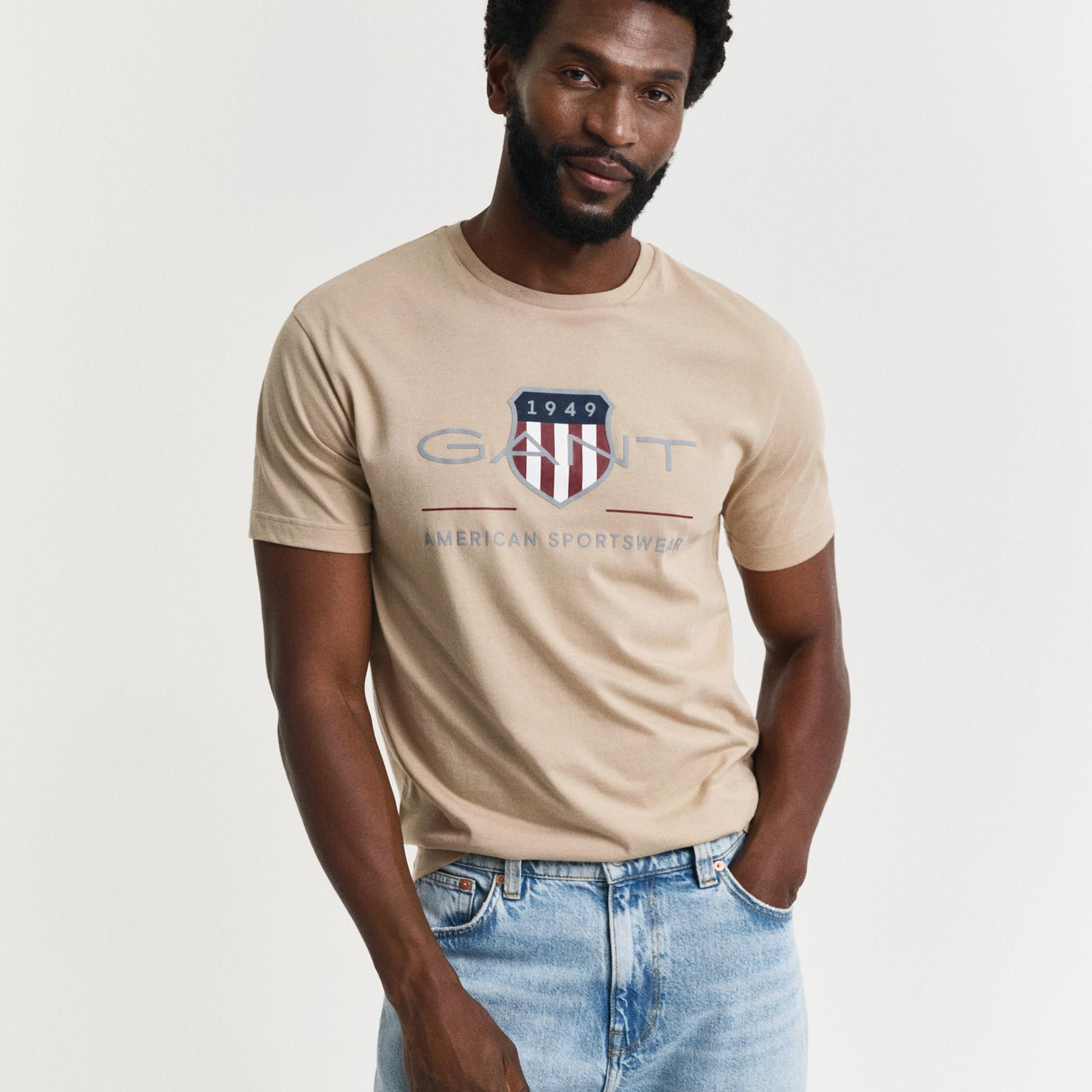 GANT Erkek Bej Regular Fit Bisiklet Yaka Logolu T-Shirt
