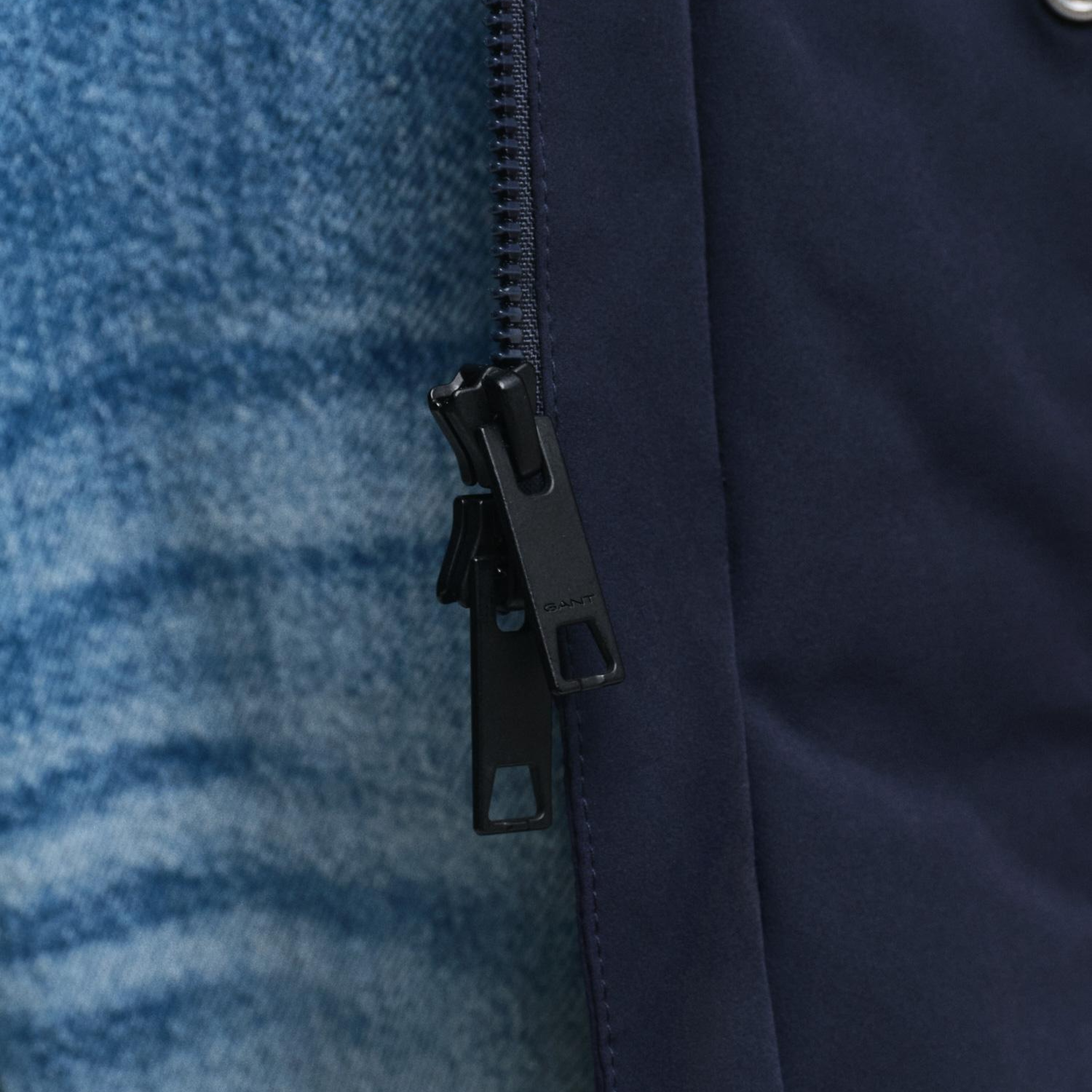 GANT Erkek Lacivert Kapüşonlu Mont