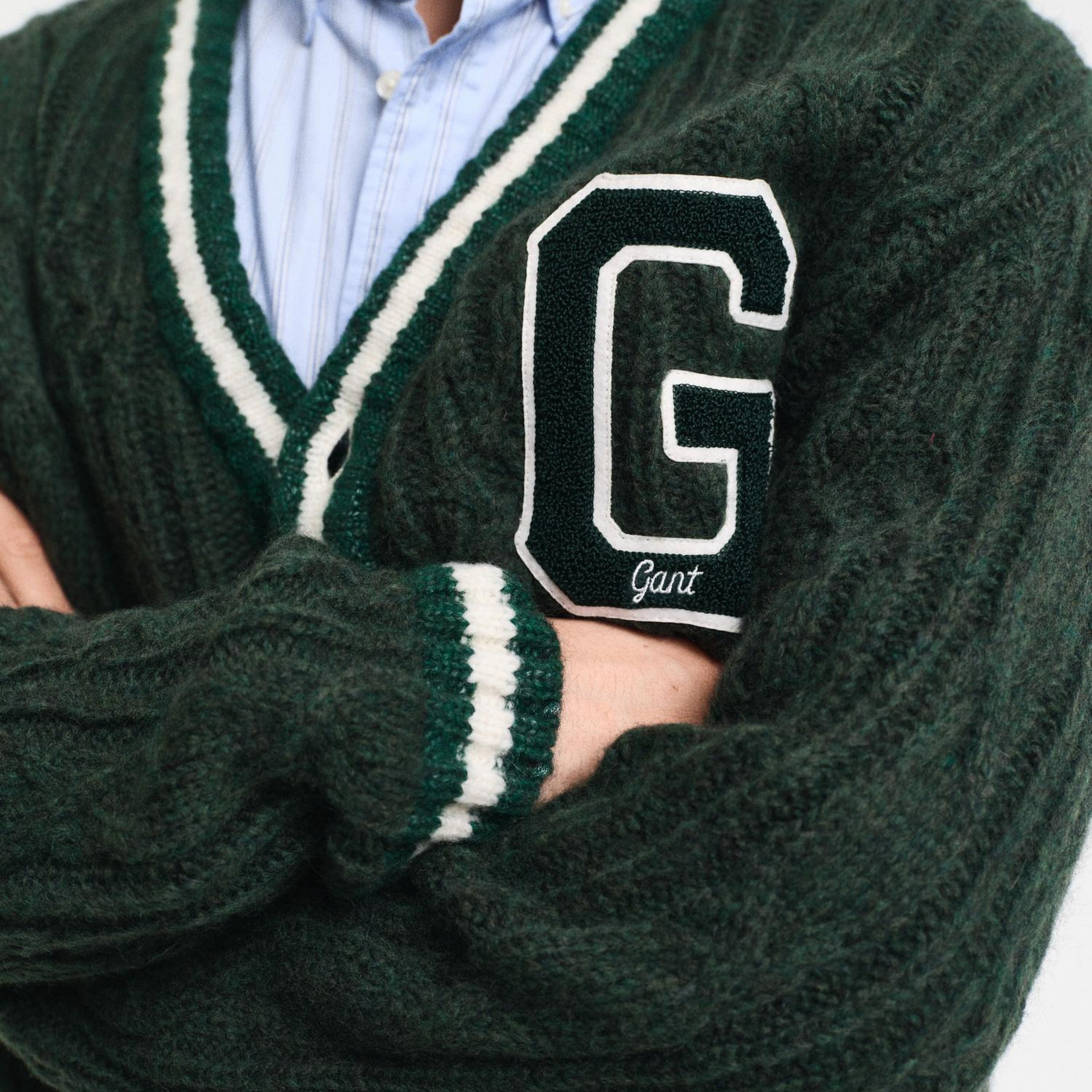 GANT Erkek Yeşil Regular Fit V Yaka Logolu Hırka