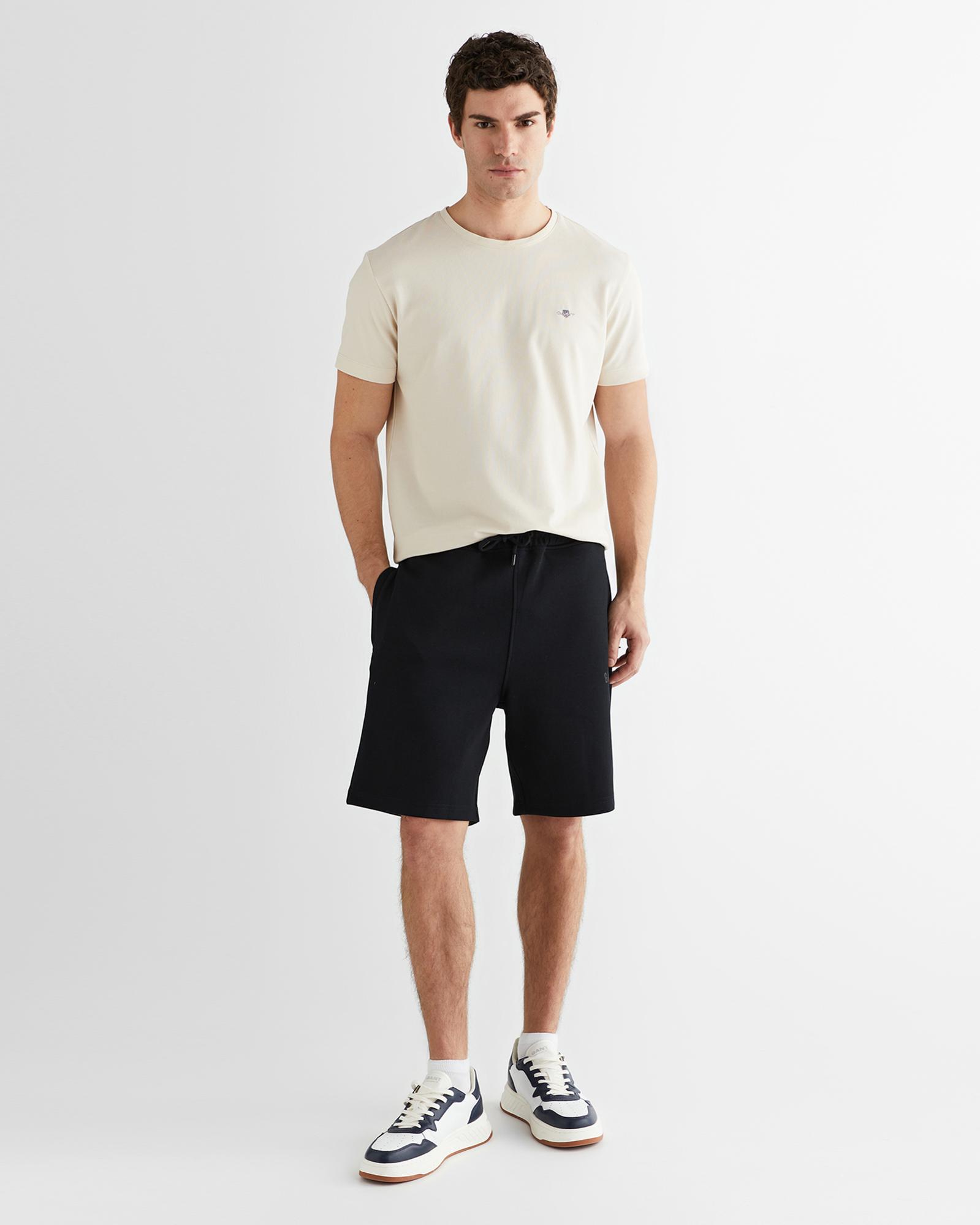 GANT Erkek Siyah Regular Fit Logolu Şort