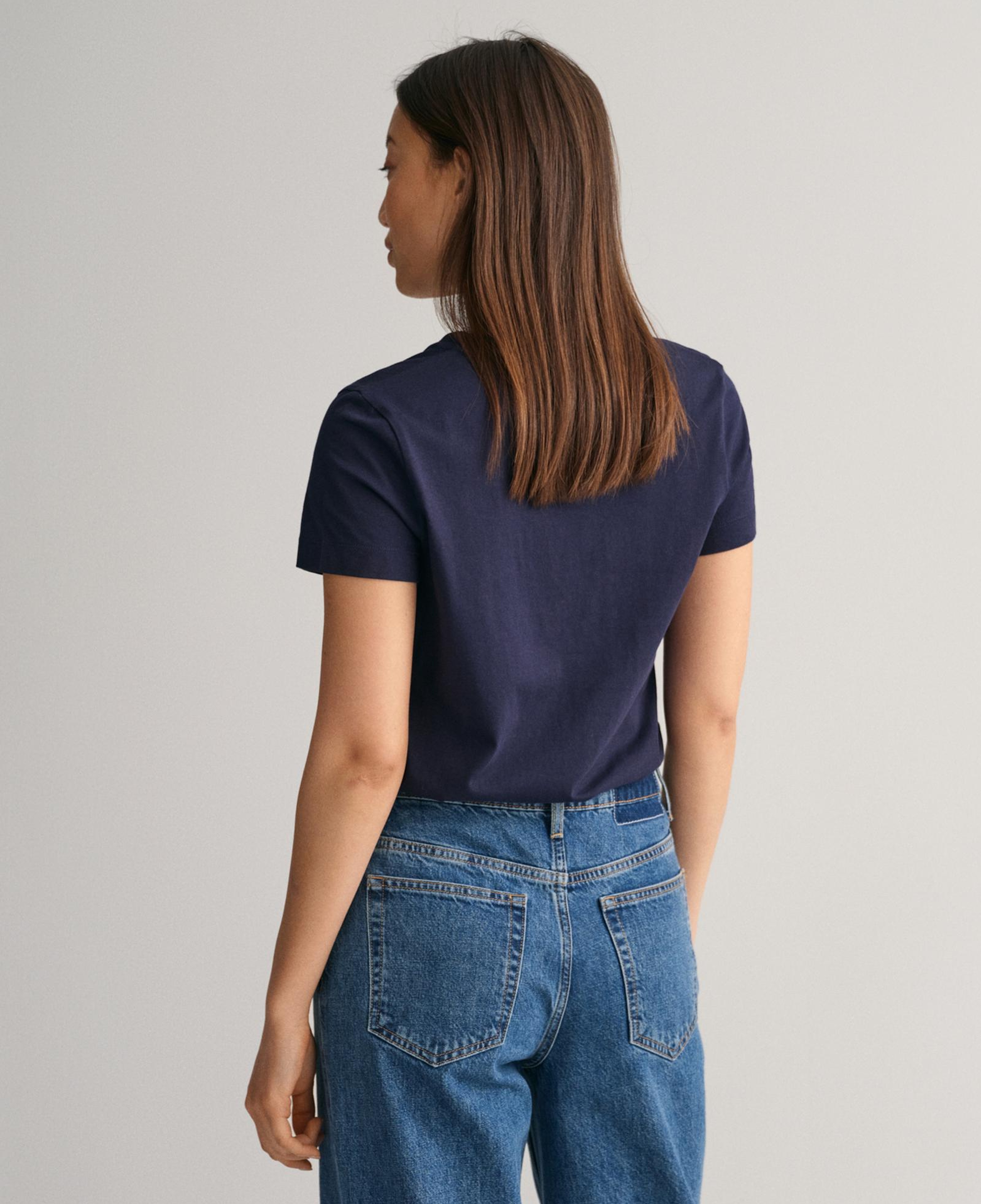 GANT Kadın Lacivert V Yaka Regular Fit Logolu T-Shirt