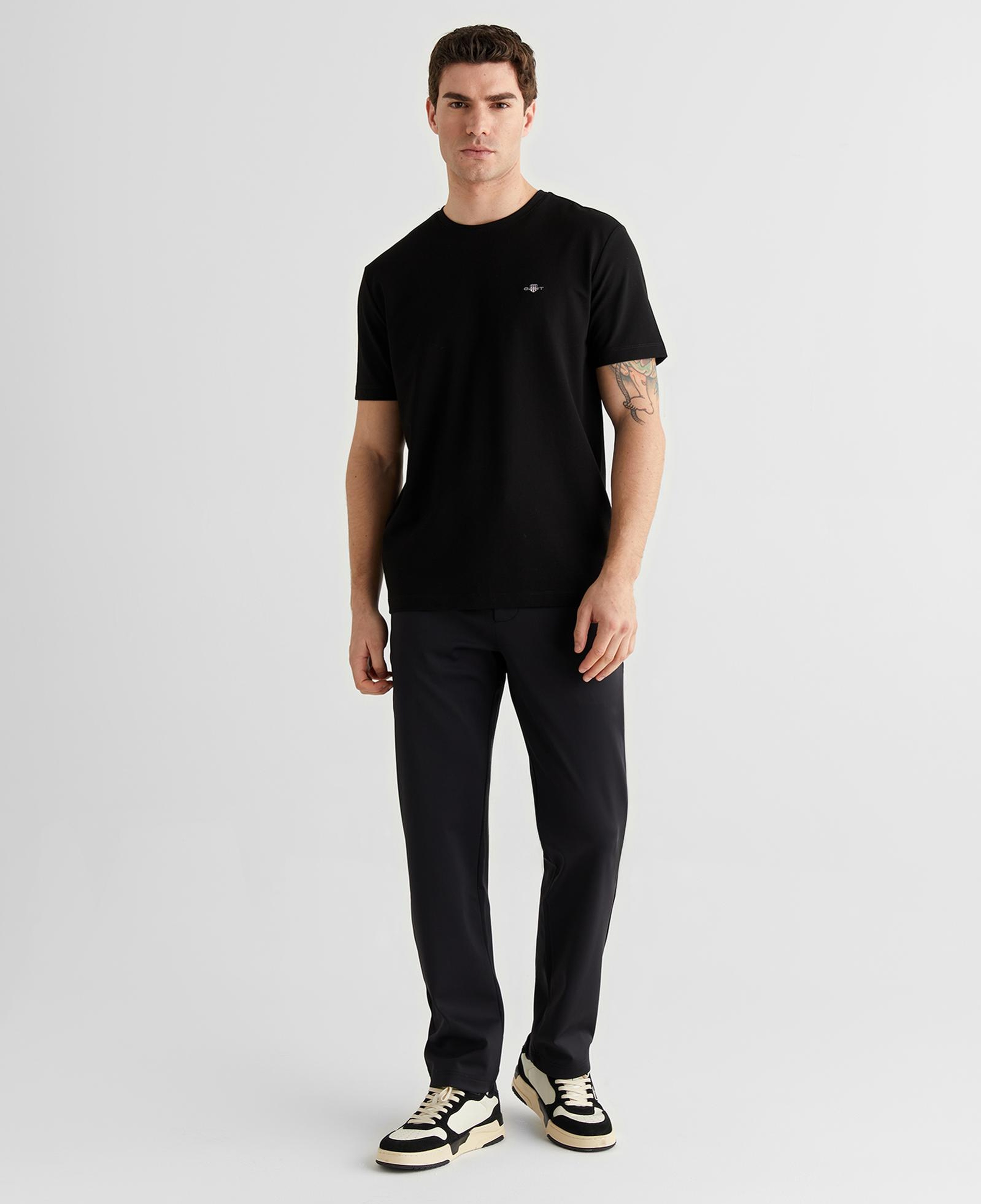 GANT Erkek Siyah Bisiklet Yaka Regular Fit Logolu T-Shirt