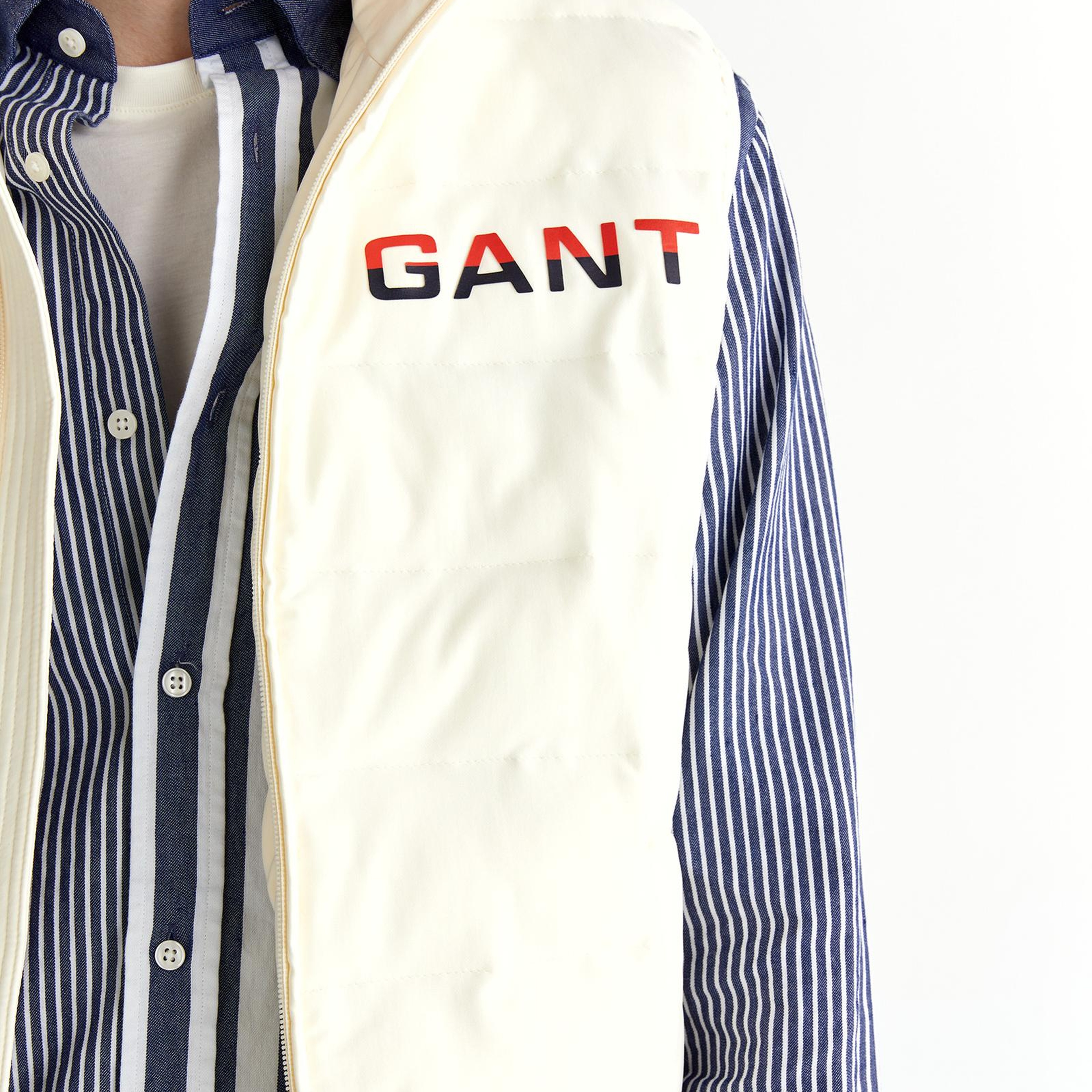 GANT Erkek Krem Regular Fit Dik Yaka Logolu Yelek