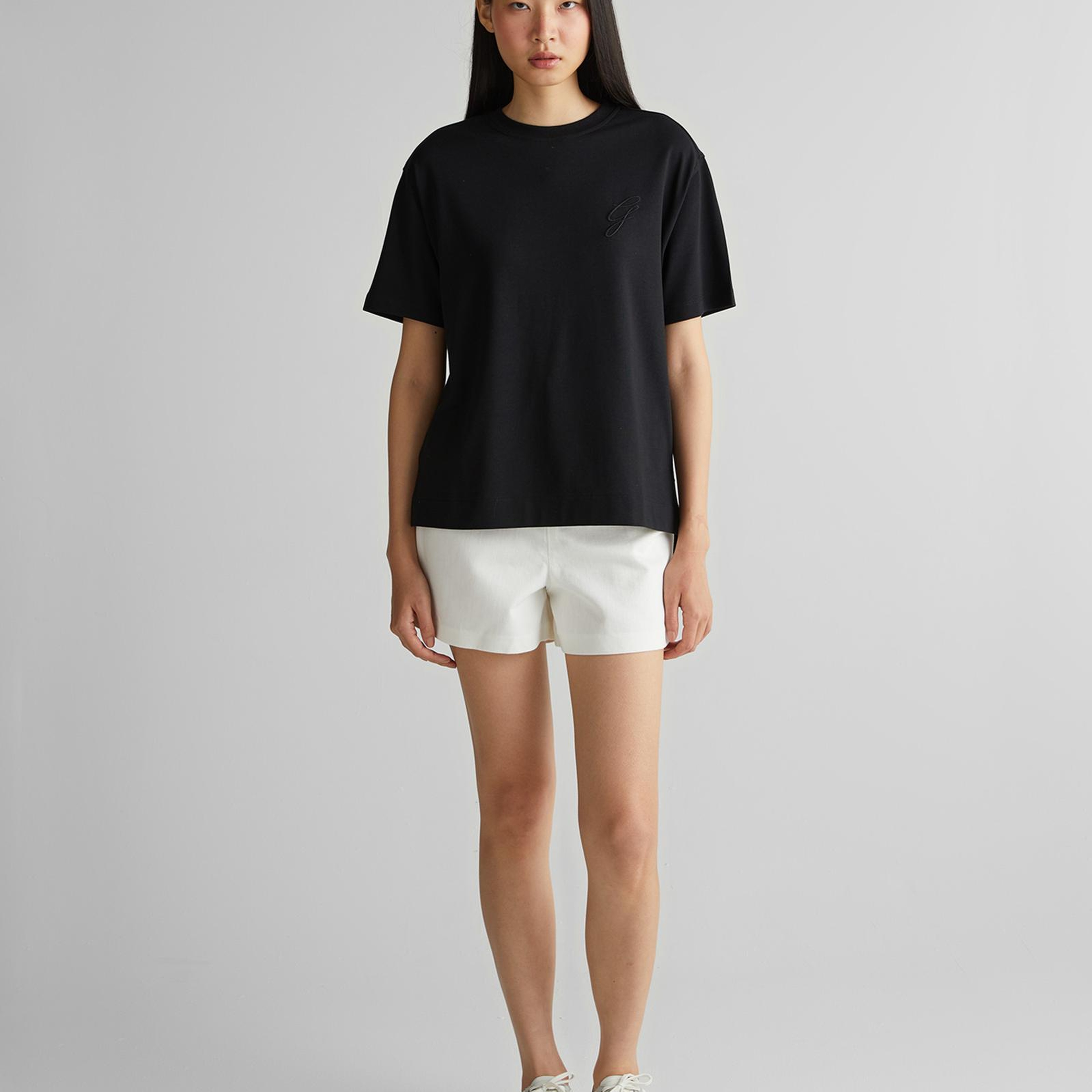 GANT Kadın Siyah Bisiklet Yaka Logolu T-Shirt