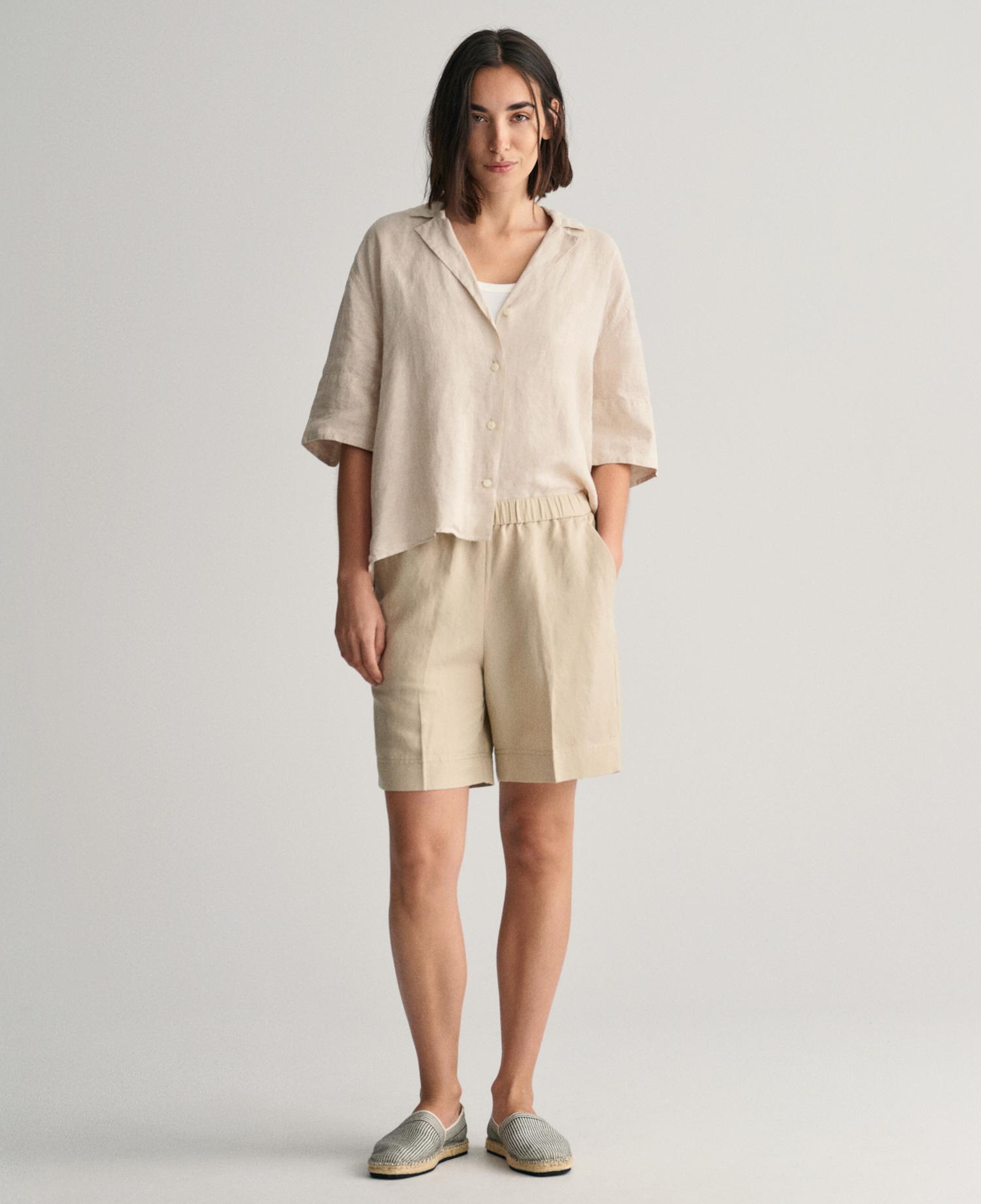 GANT Kadın Bej Relaxed Fit Keten Şort