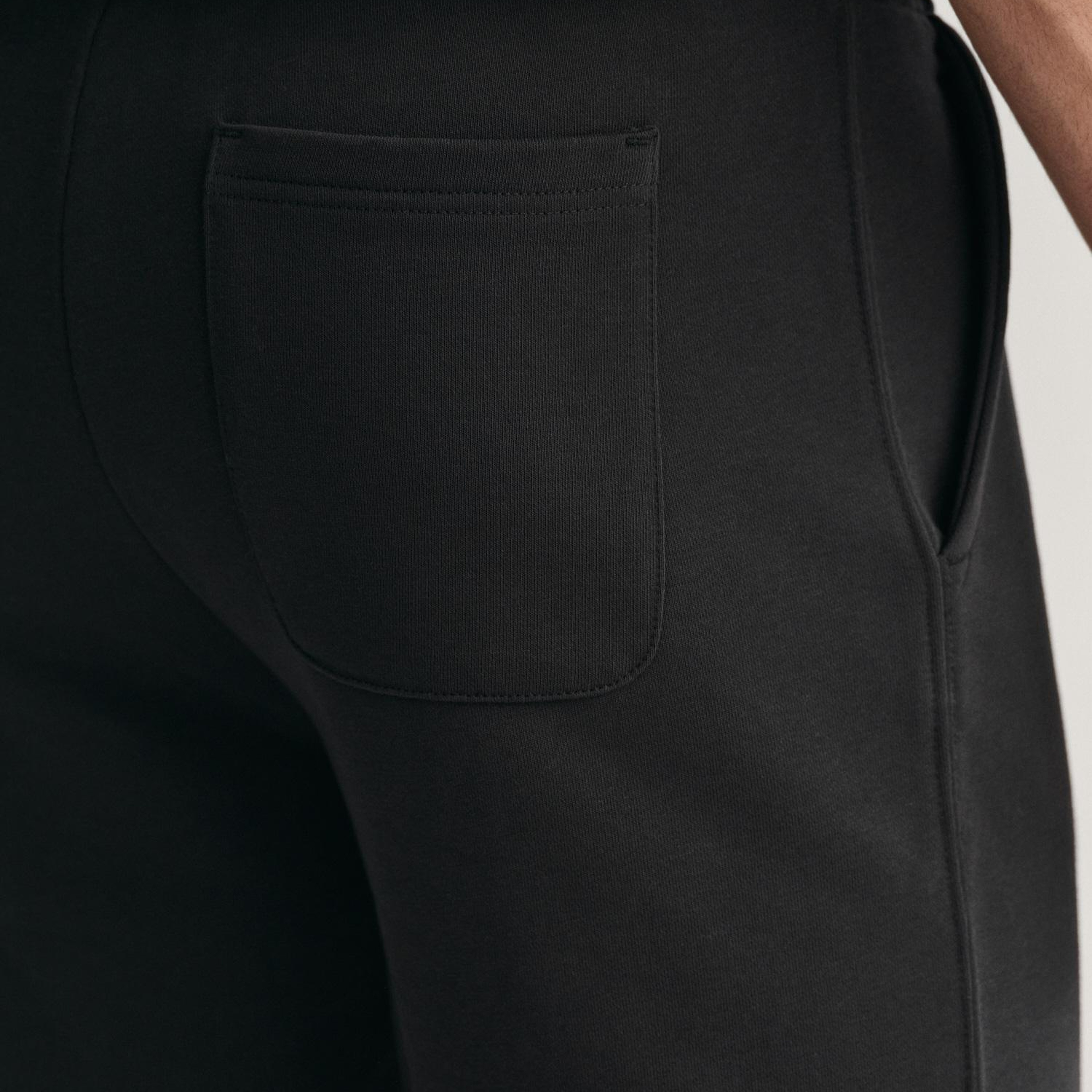 GANT Erkek Siyah Logolu Şort