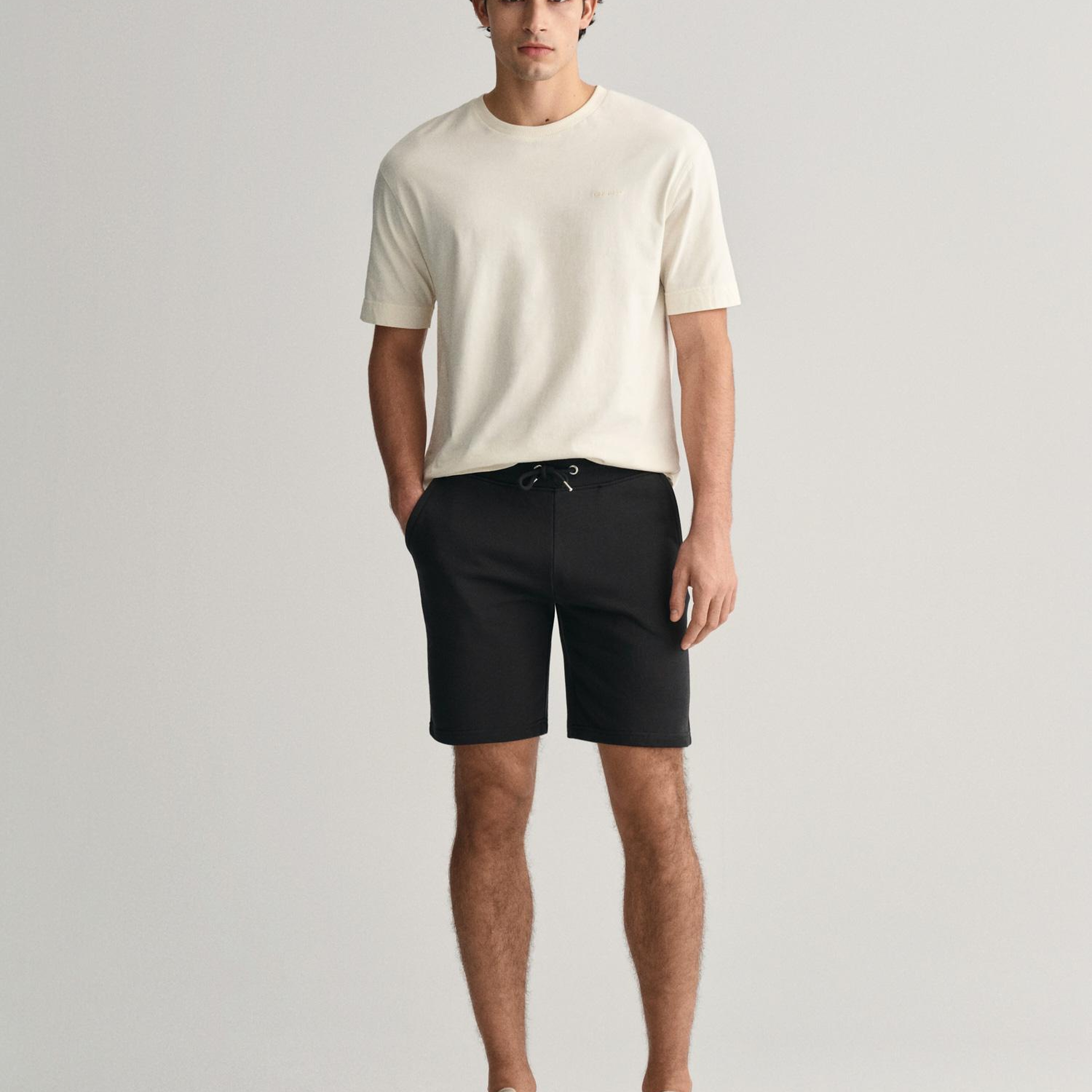 GANT Erkek Siyah Logolu Şort