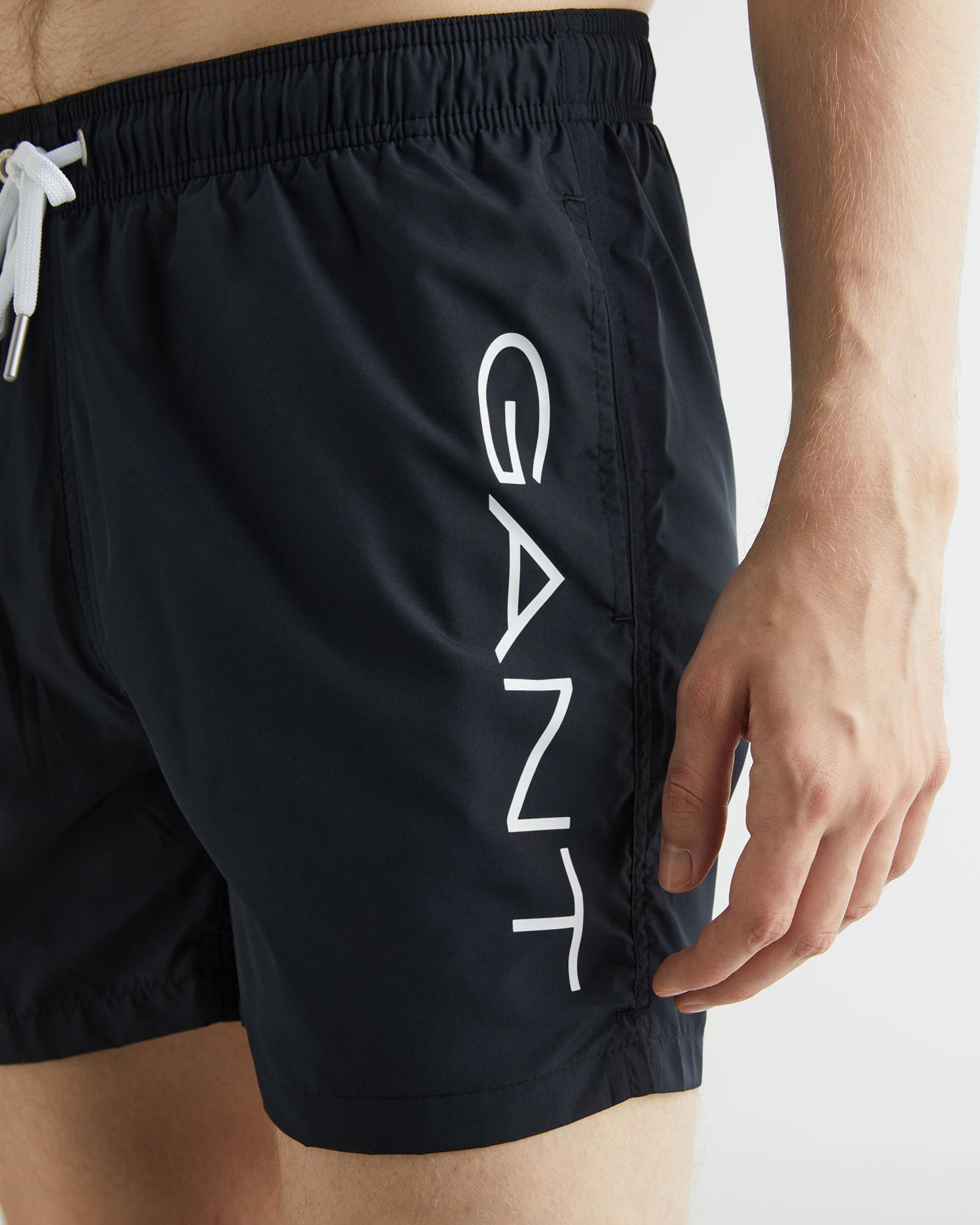 GANT Erkek Siyah Regular Fit Logolu Mayo Şort