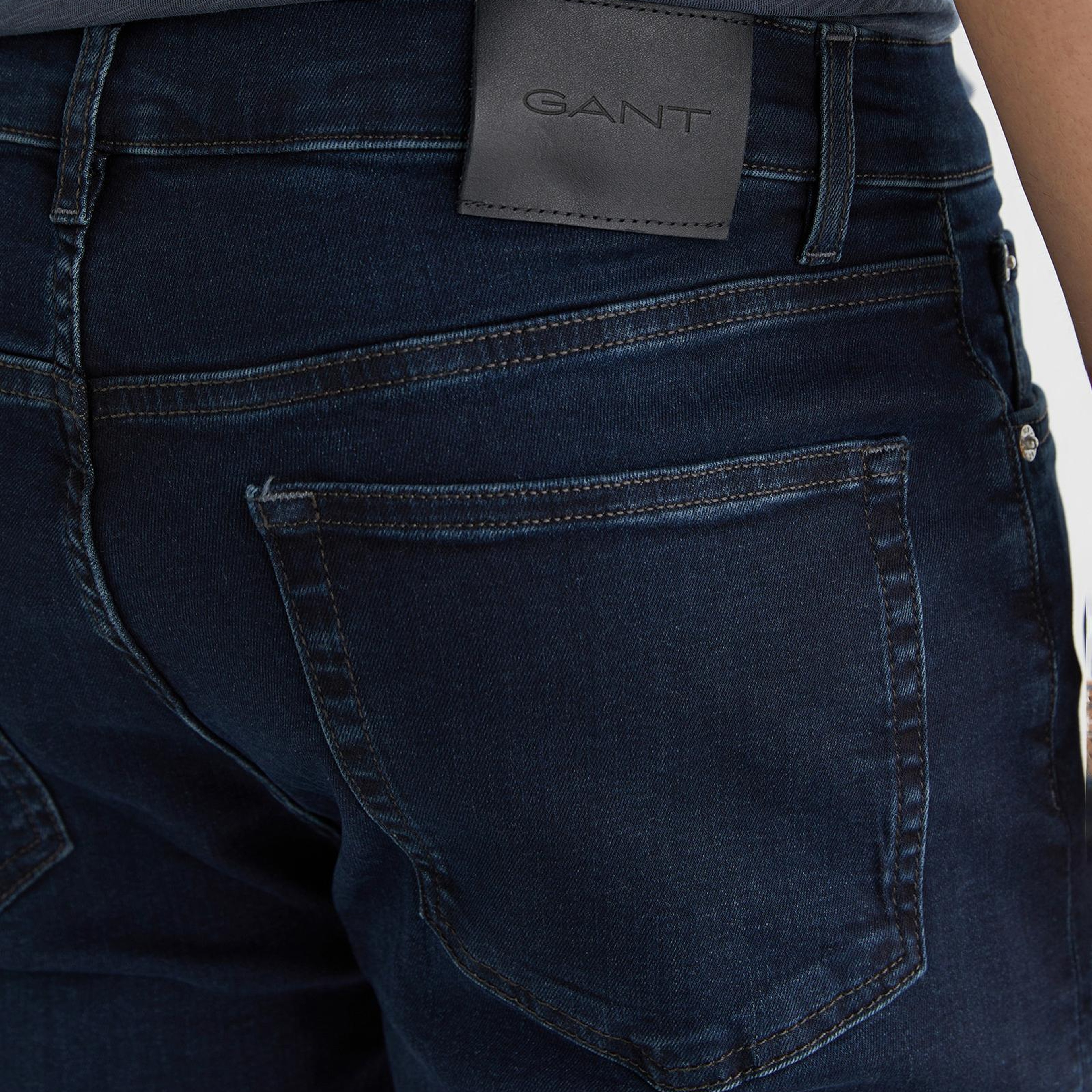 GANT Erkek Siyah Extra Slim Fit Jean