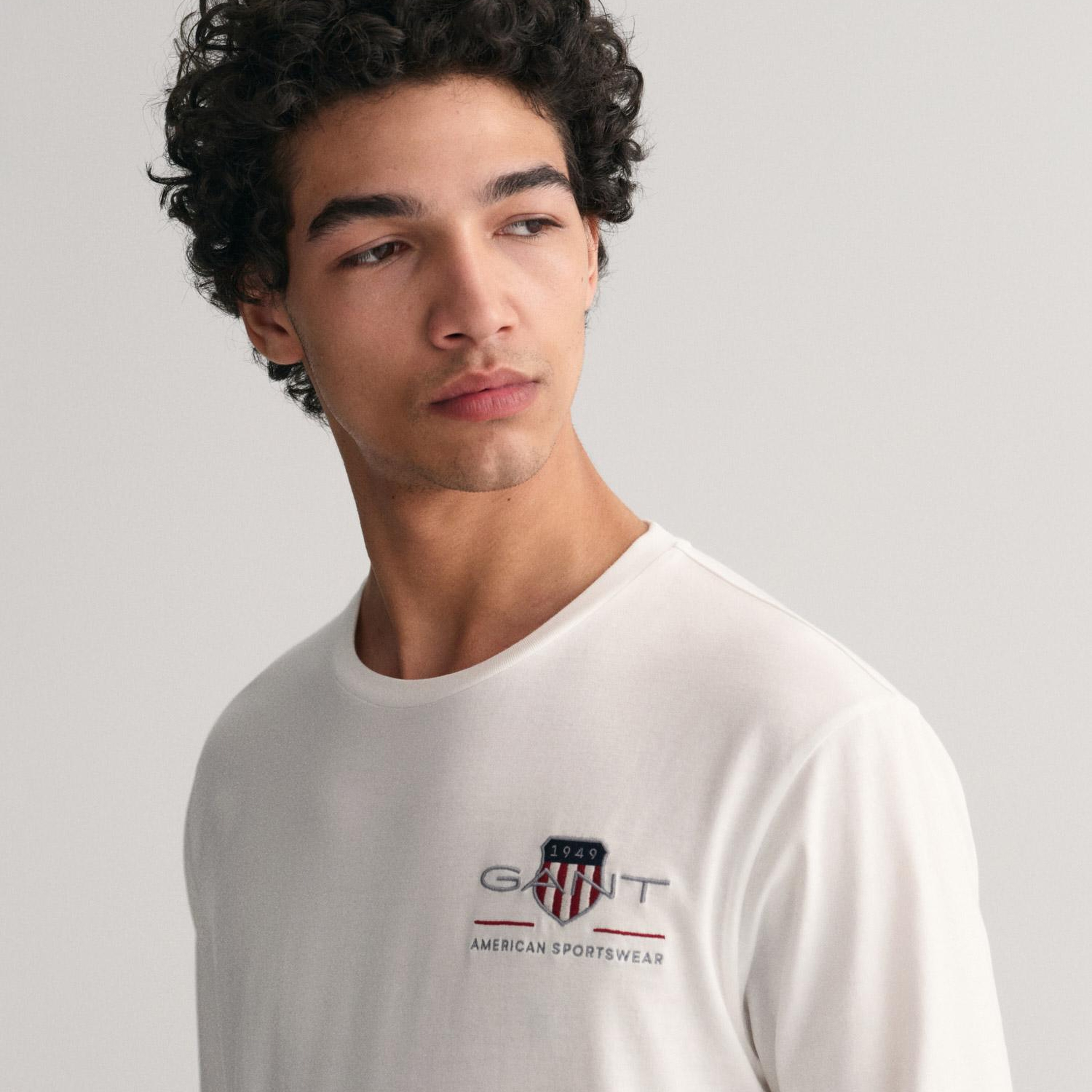 GANT Erkek Beyaz Regular Fit Bisiklet Yaka Logolu T-shirt