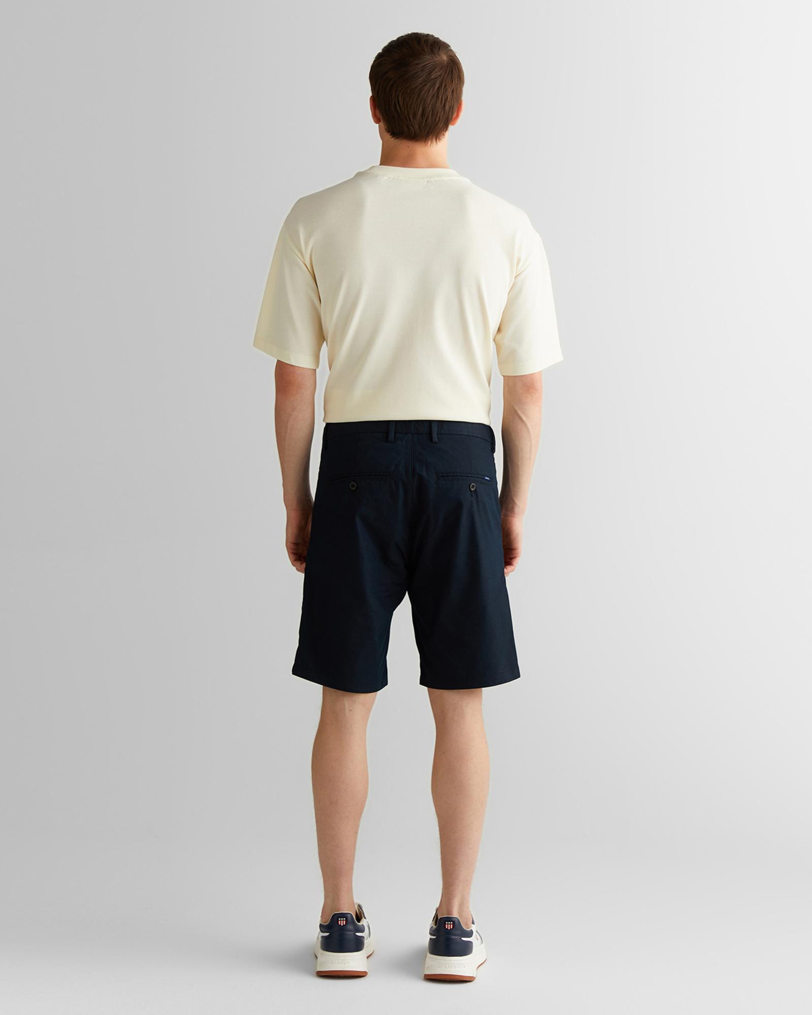 GANT Erkek Siyah Slim Fit Şort