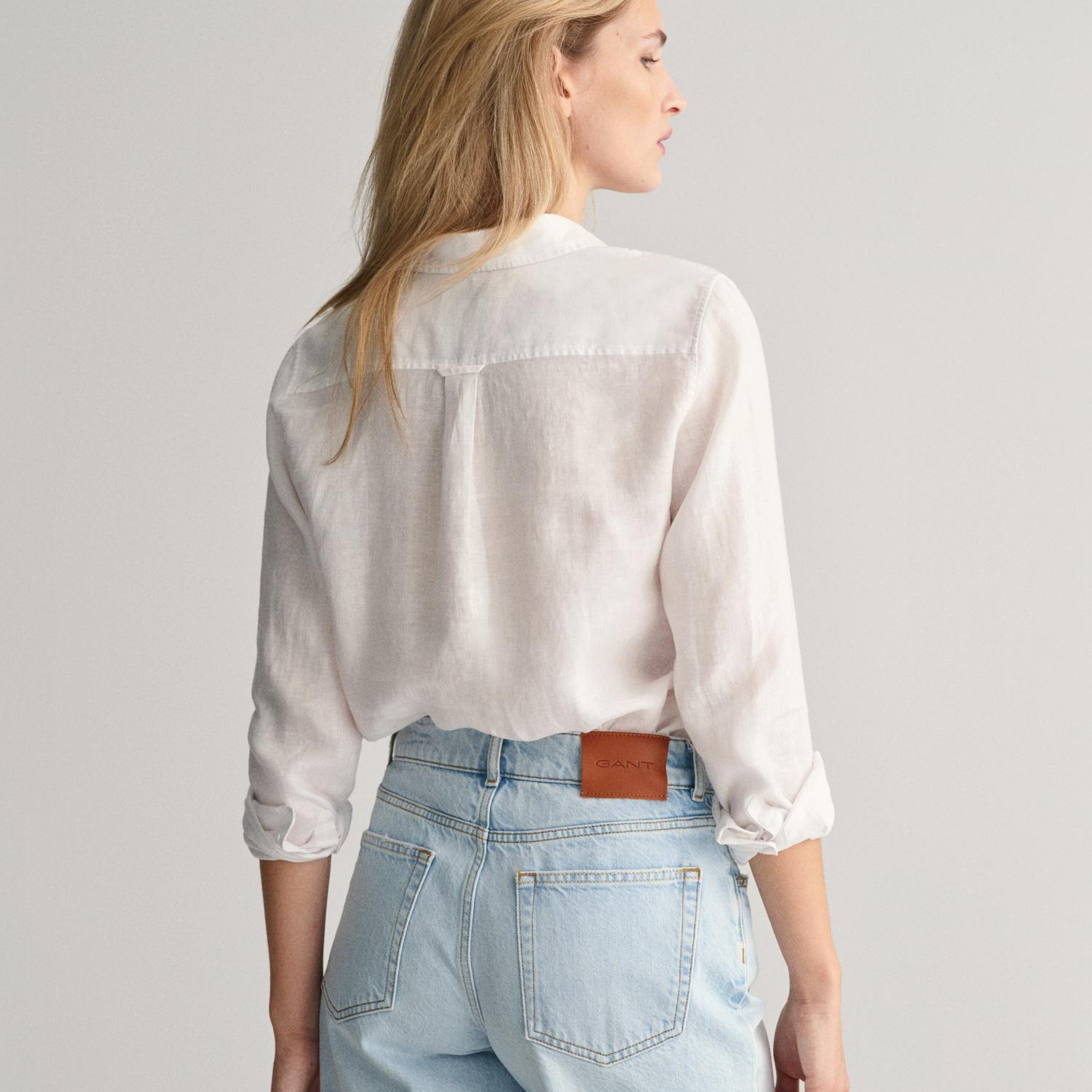 GANT Kadın Beyaz Regular Fit Klasik Yaka Keten Gömlek