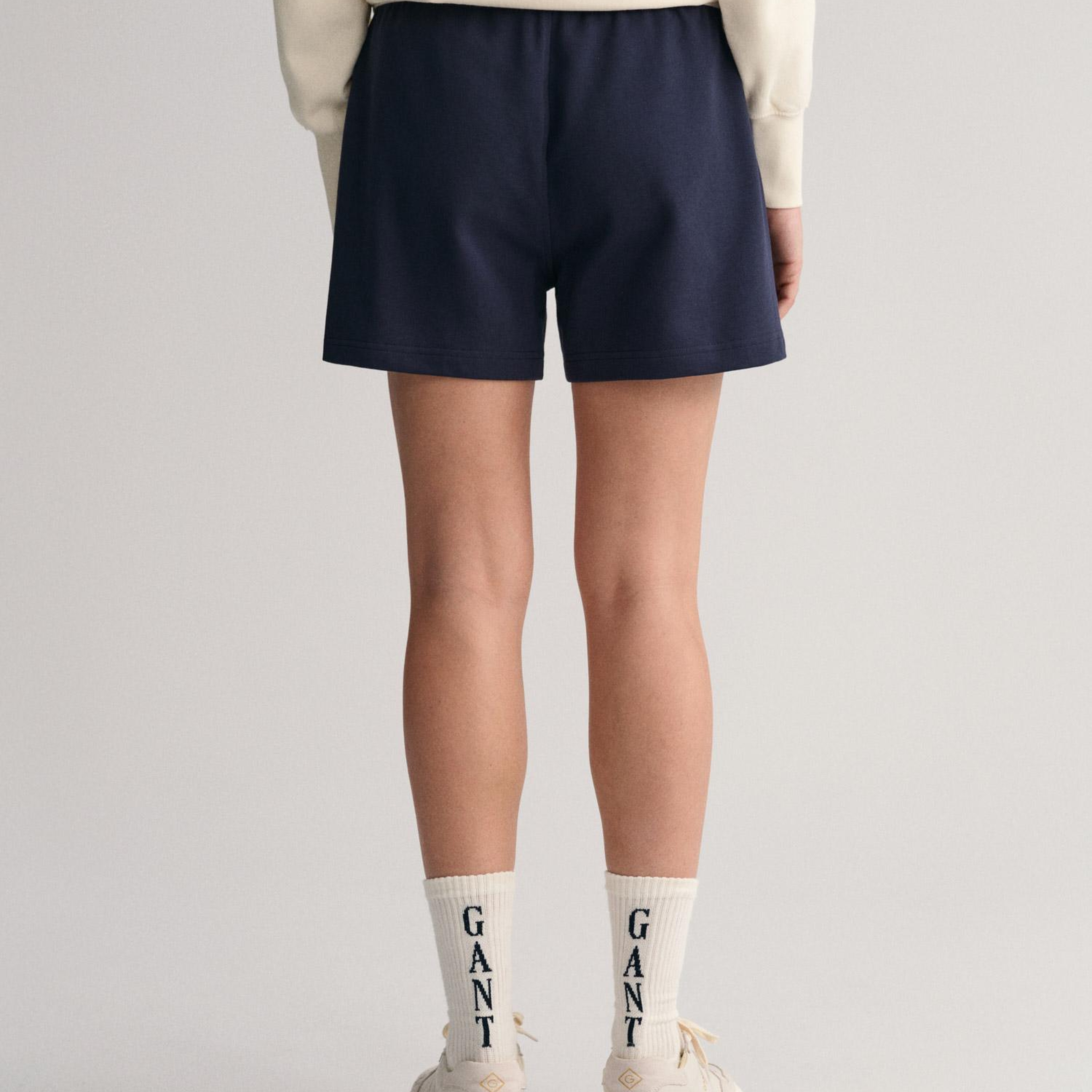 GANT Kadın Lacivert Relaxed Fit Şort