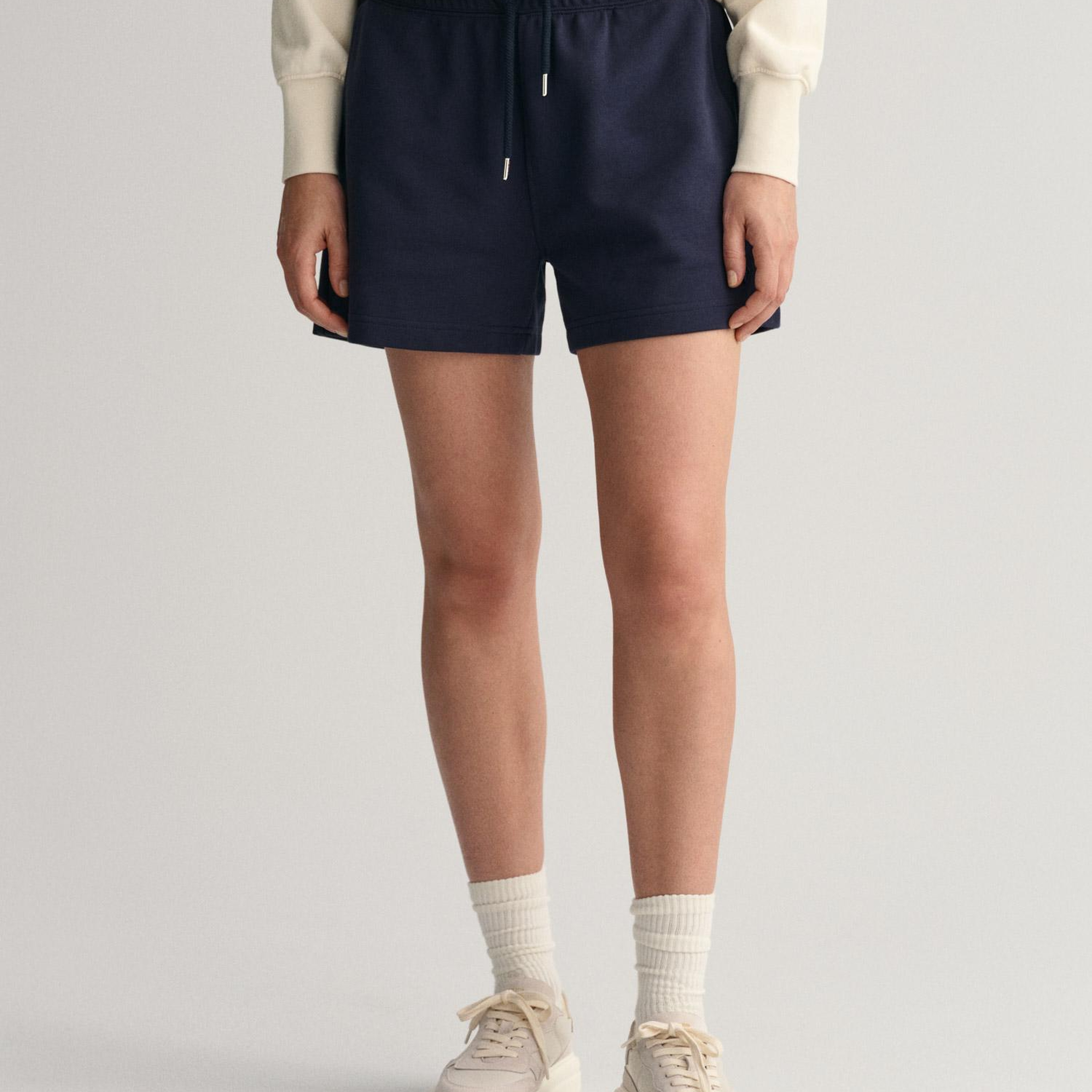GANT Kadın Lacivert Relaxed Fit Şort