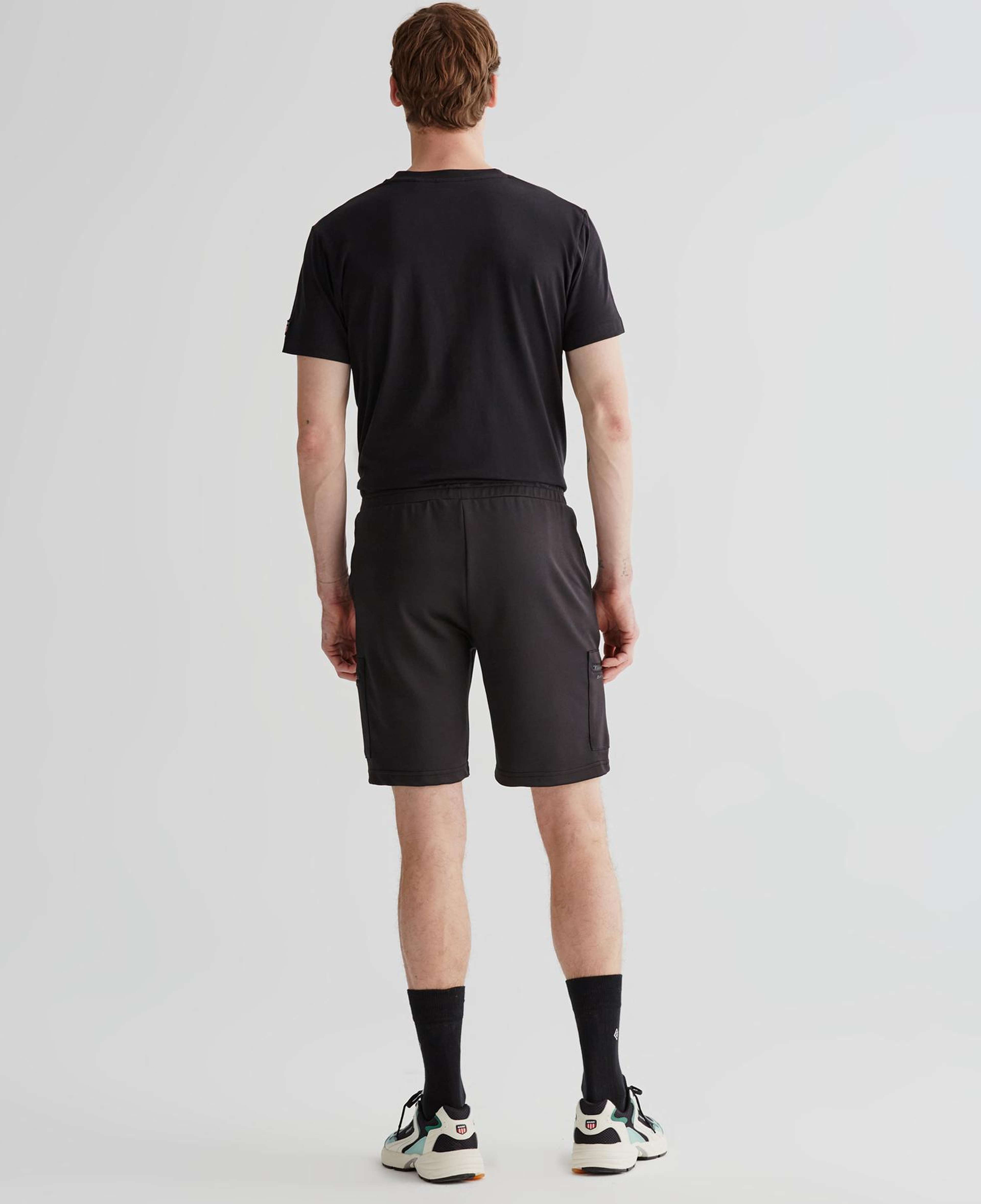 GANT Erkek Siyah Regular Fit Şort