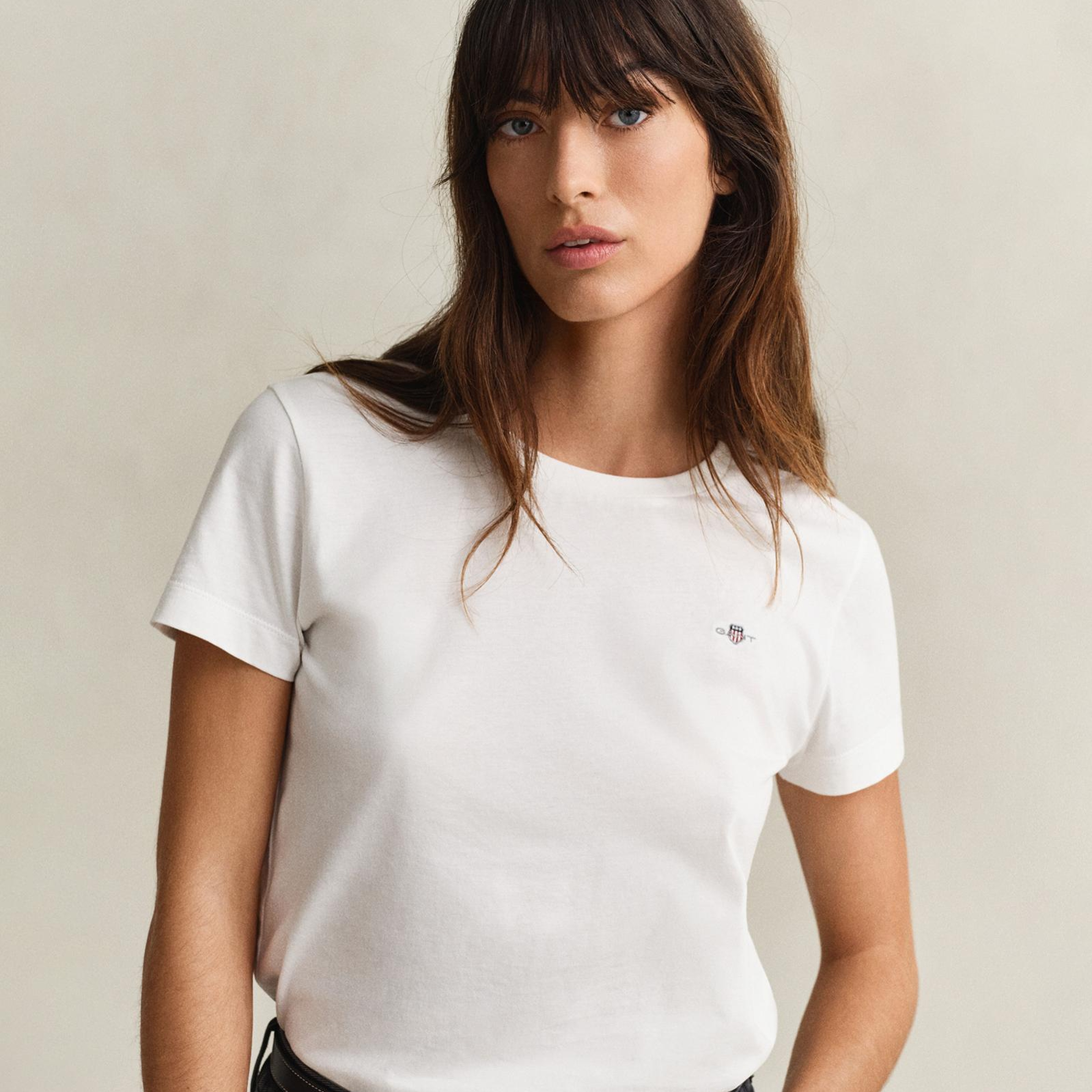 GANT Kadın Beyaz Bisiklet Yaka Regular Fit Logolu T-Shirt