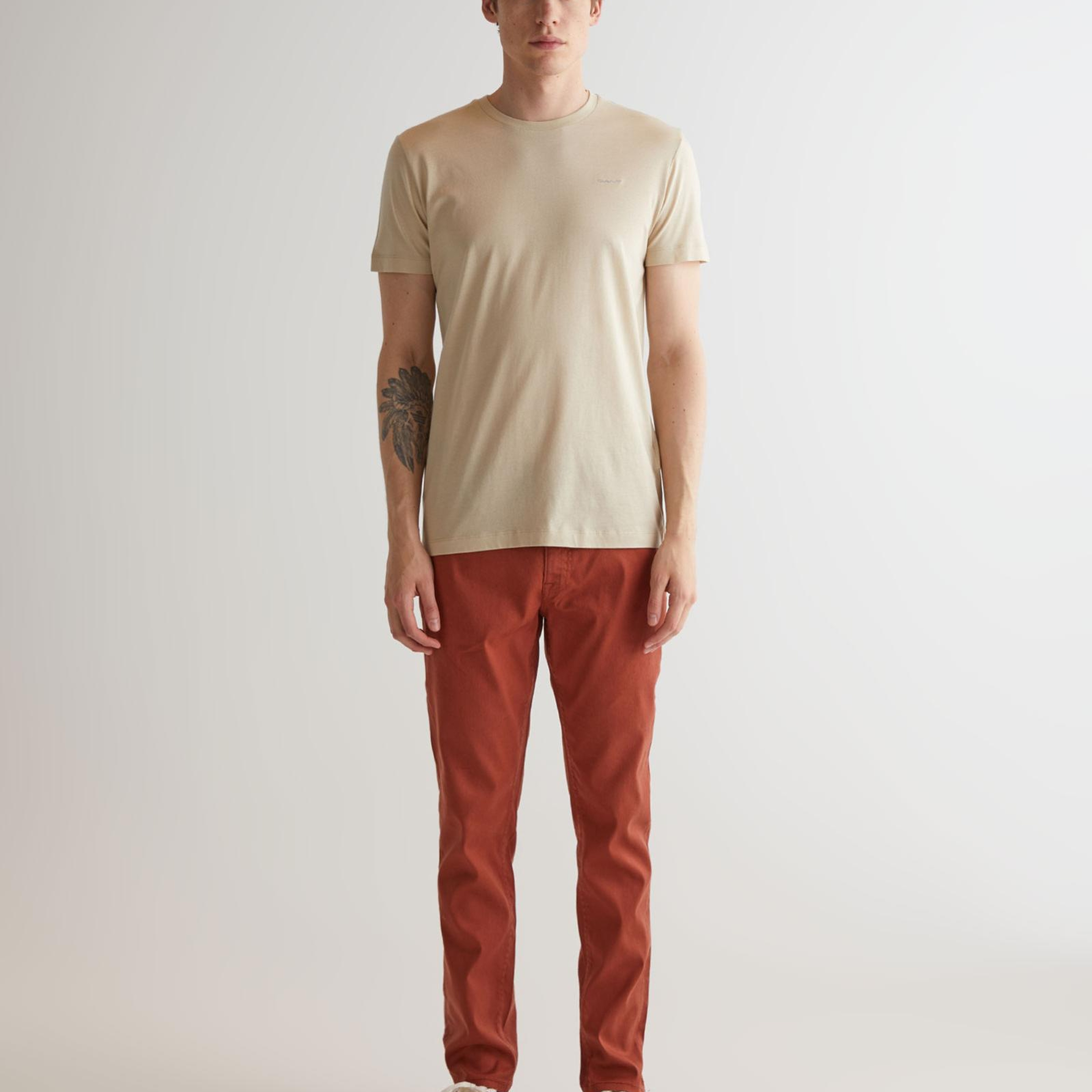 GANT Erkek Bej Slim Fit Bisiklet Yaka Logolu T-shirt