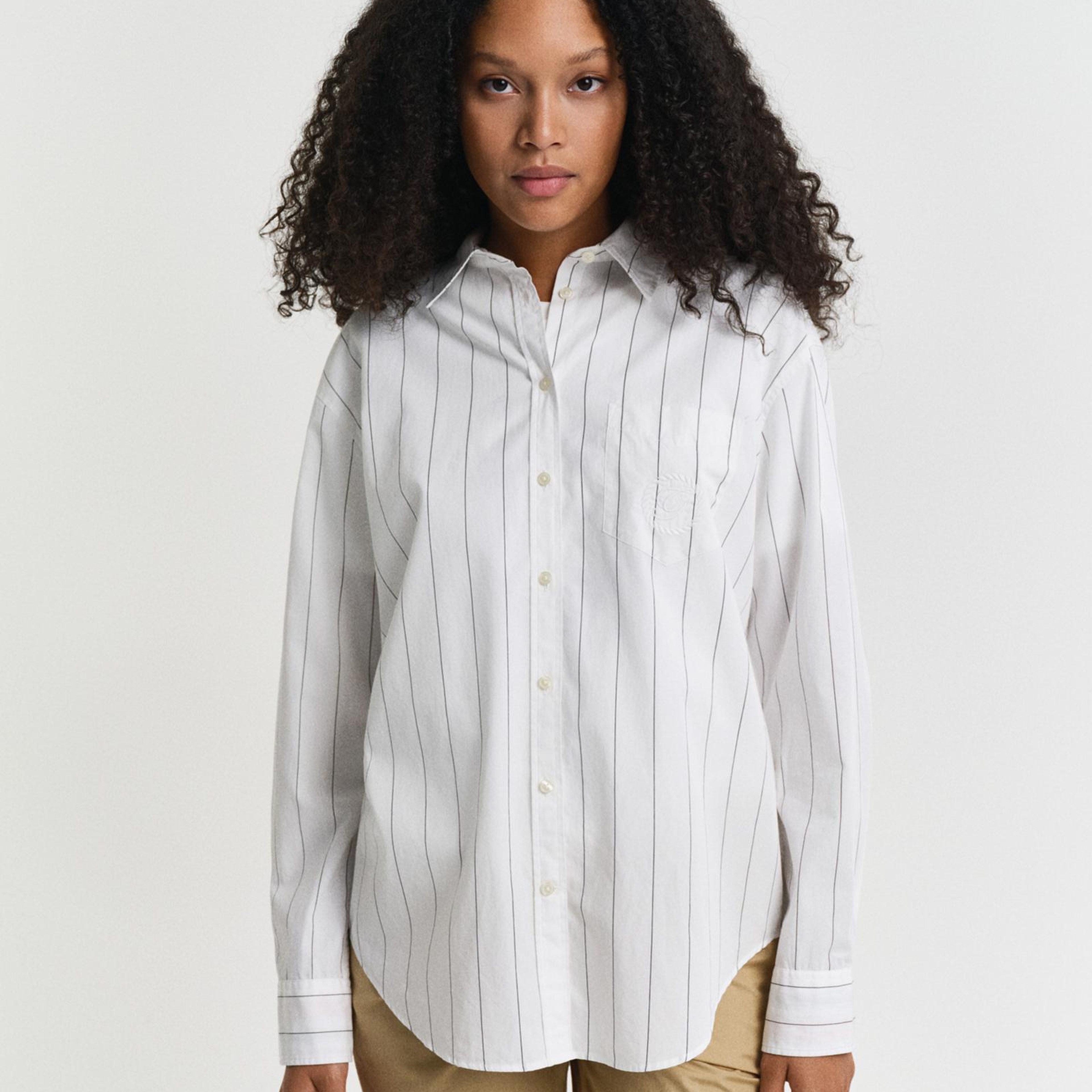 GANT Kadın Lacivert Relaxed Fit Klasik Yaka Çizgili Gömlek