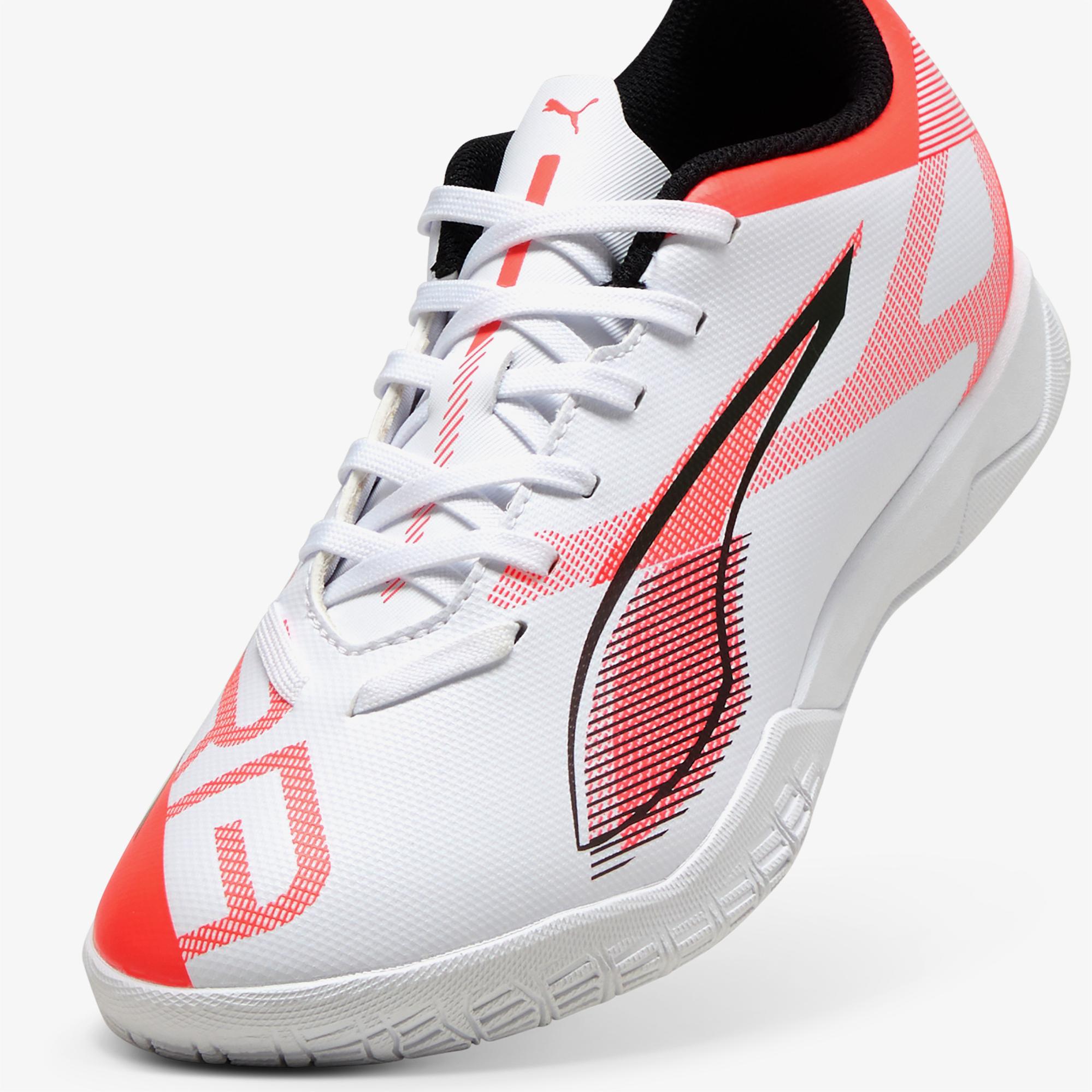 Puma Ultra 5 Play it Jr Çocuk Beyaz Krampon