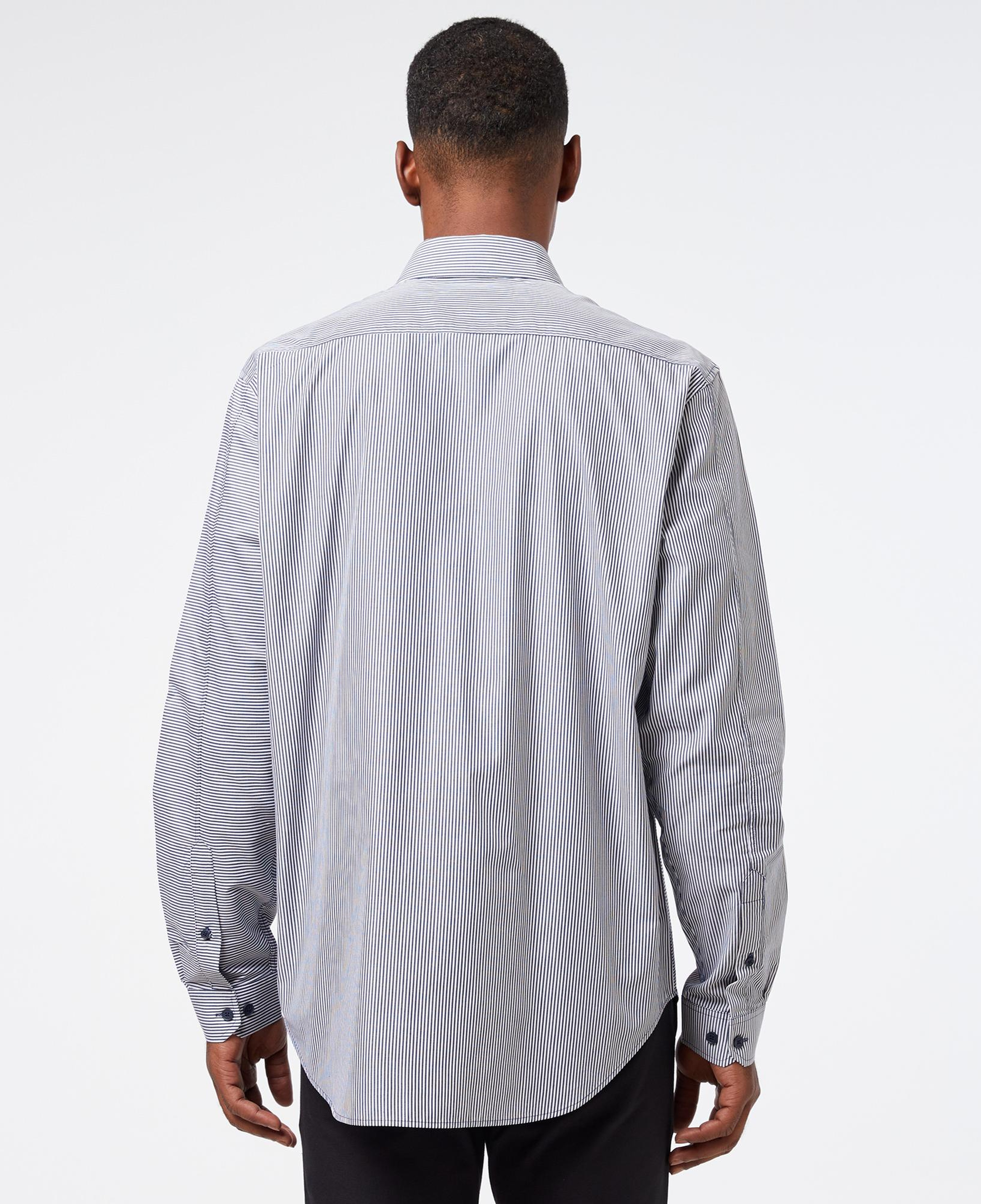 Erkek Relaxed Fit Düğmeli Yaka Çizgili Mavi Gömlek