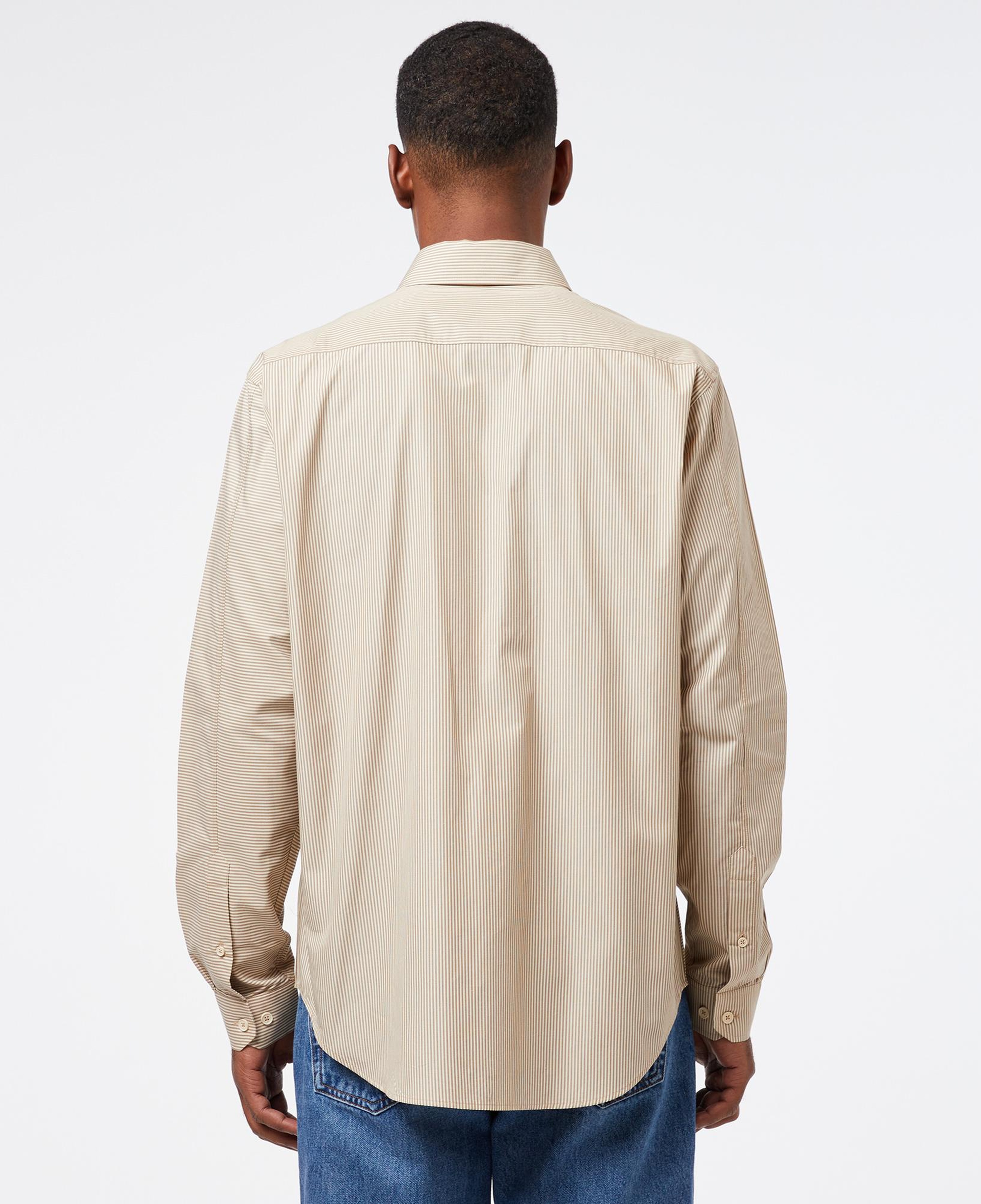 Erkek Relaxed Fit Düğmeli Yaka Çizgili Bej Gömlek
