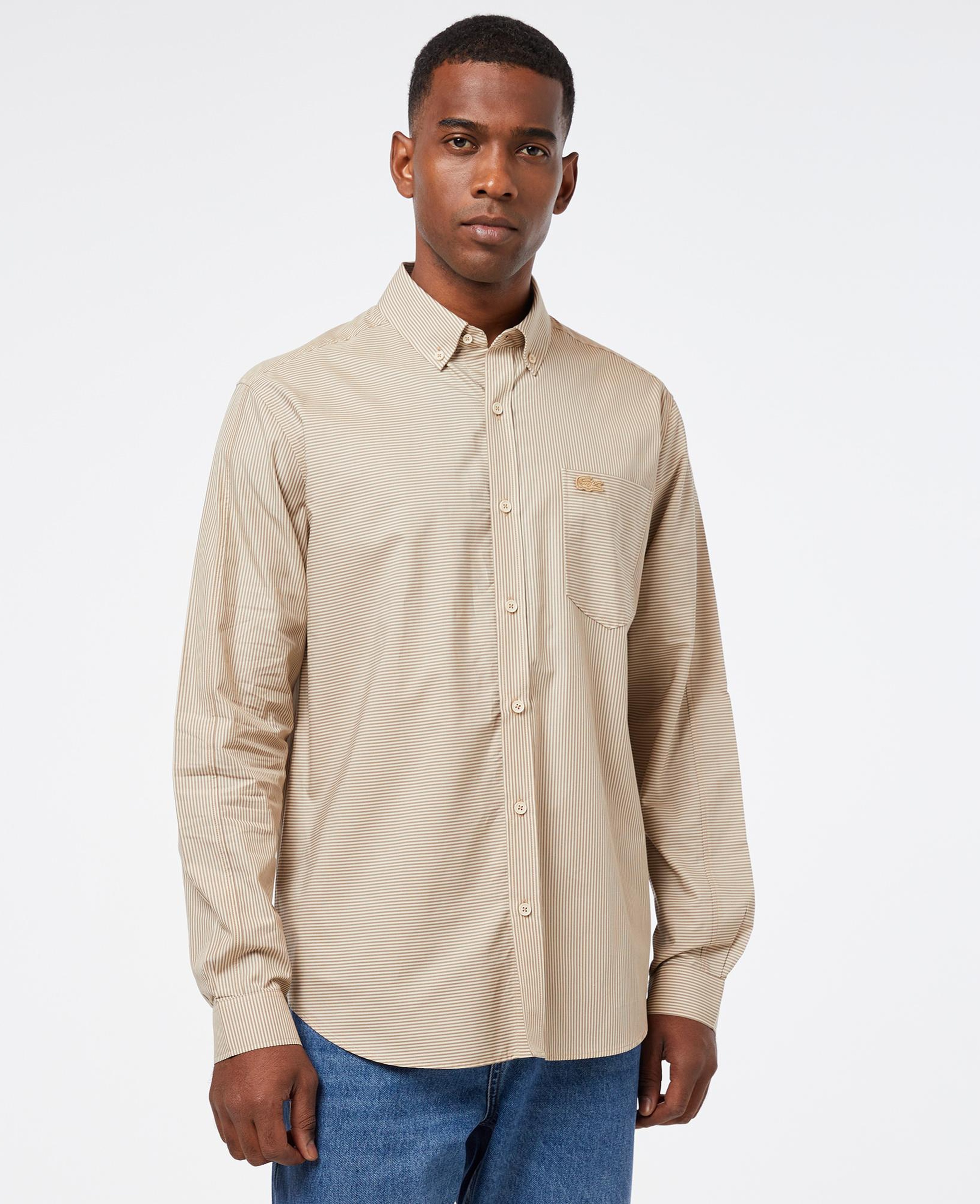 Erkek Relaxed Fit Düğmeli Yaka Çizgili Bej Gömlek