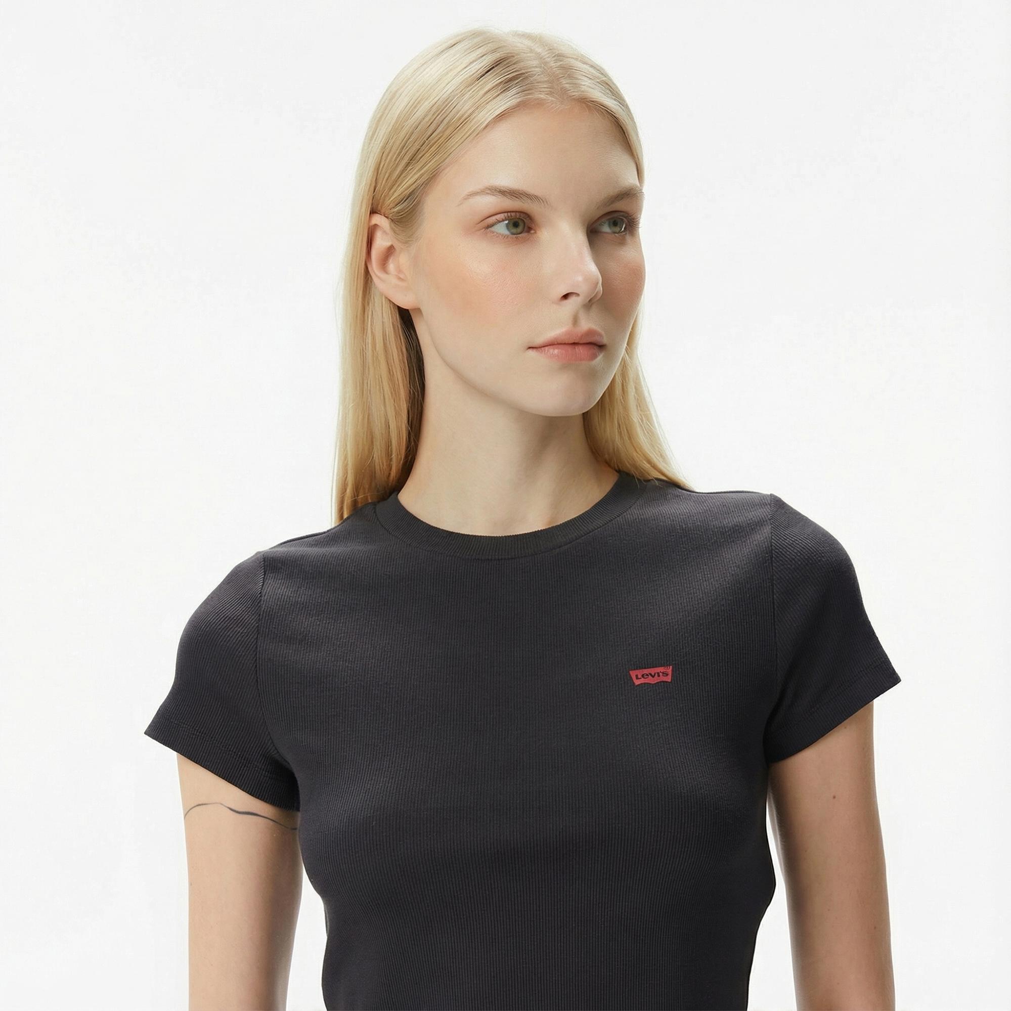 Levi's Essential Sporty Caviar Kadın Siyah Crop T-Shirt