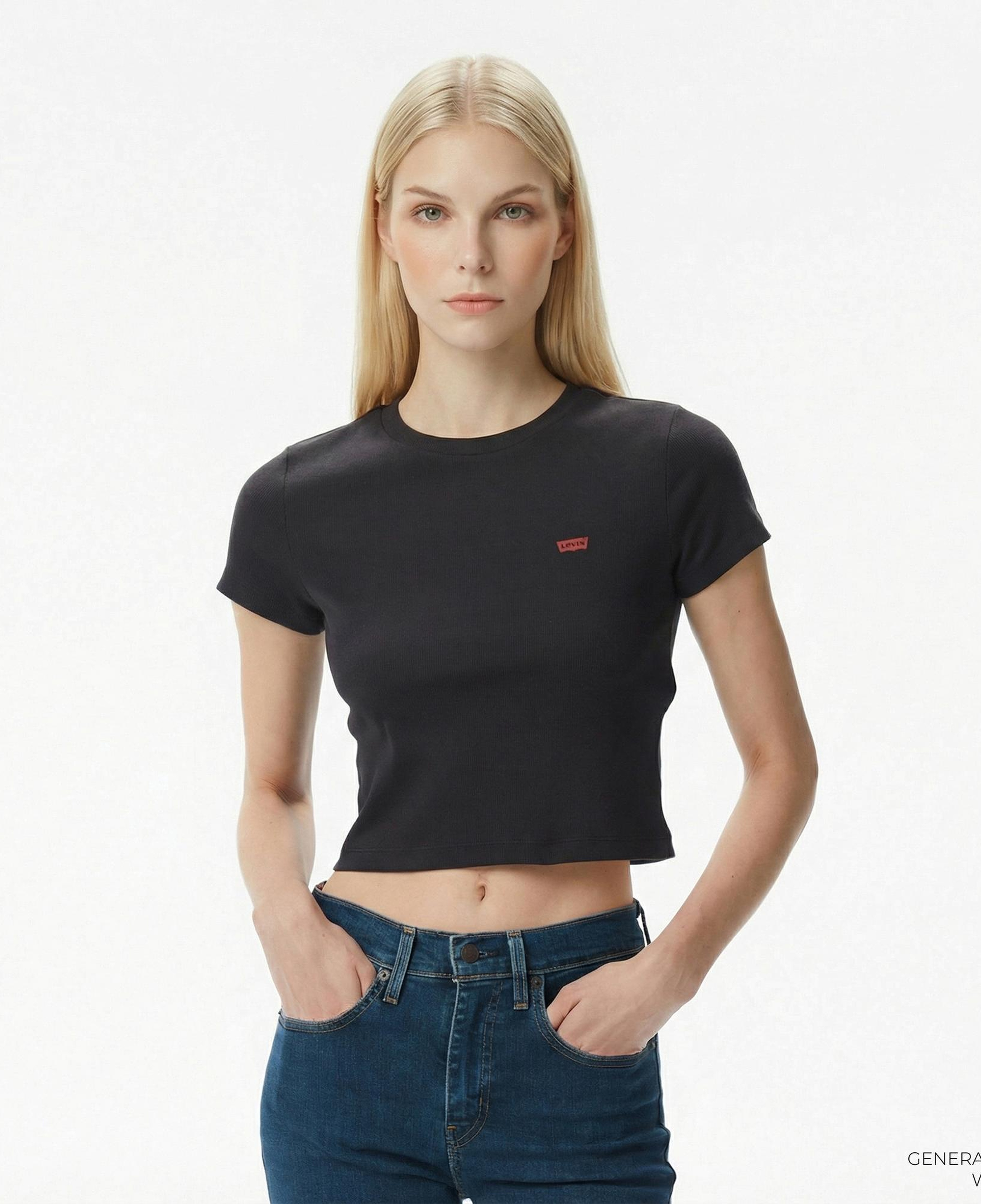 Levi's Essential Sporty Caviar Kadın Siyah Crop T-Shirt