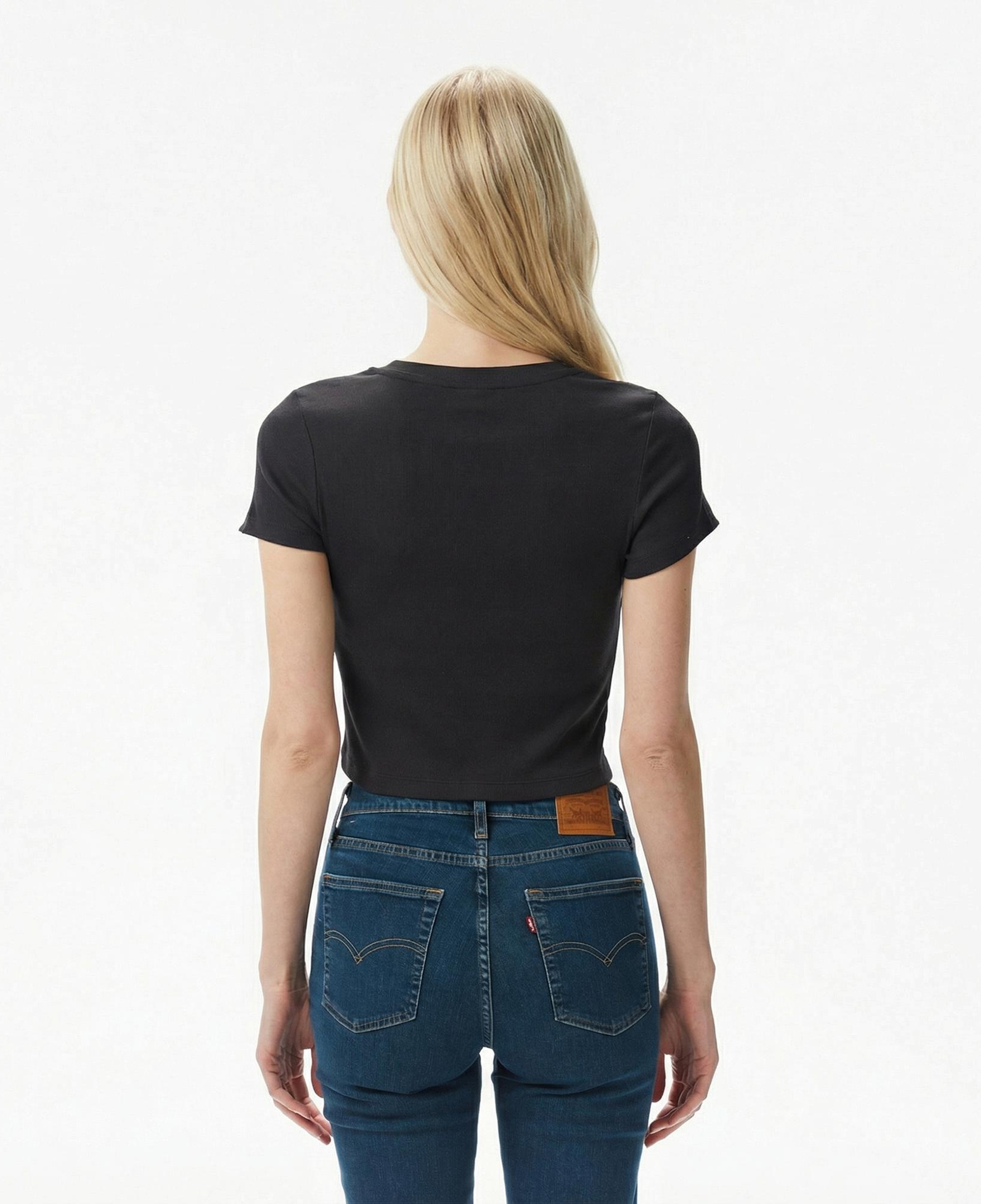 Levi's Essential Sporty Caviar Kadın Siyah Crop T-Shirt