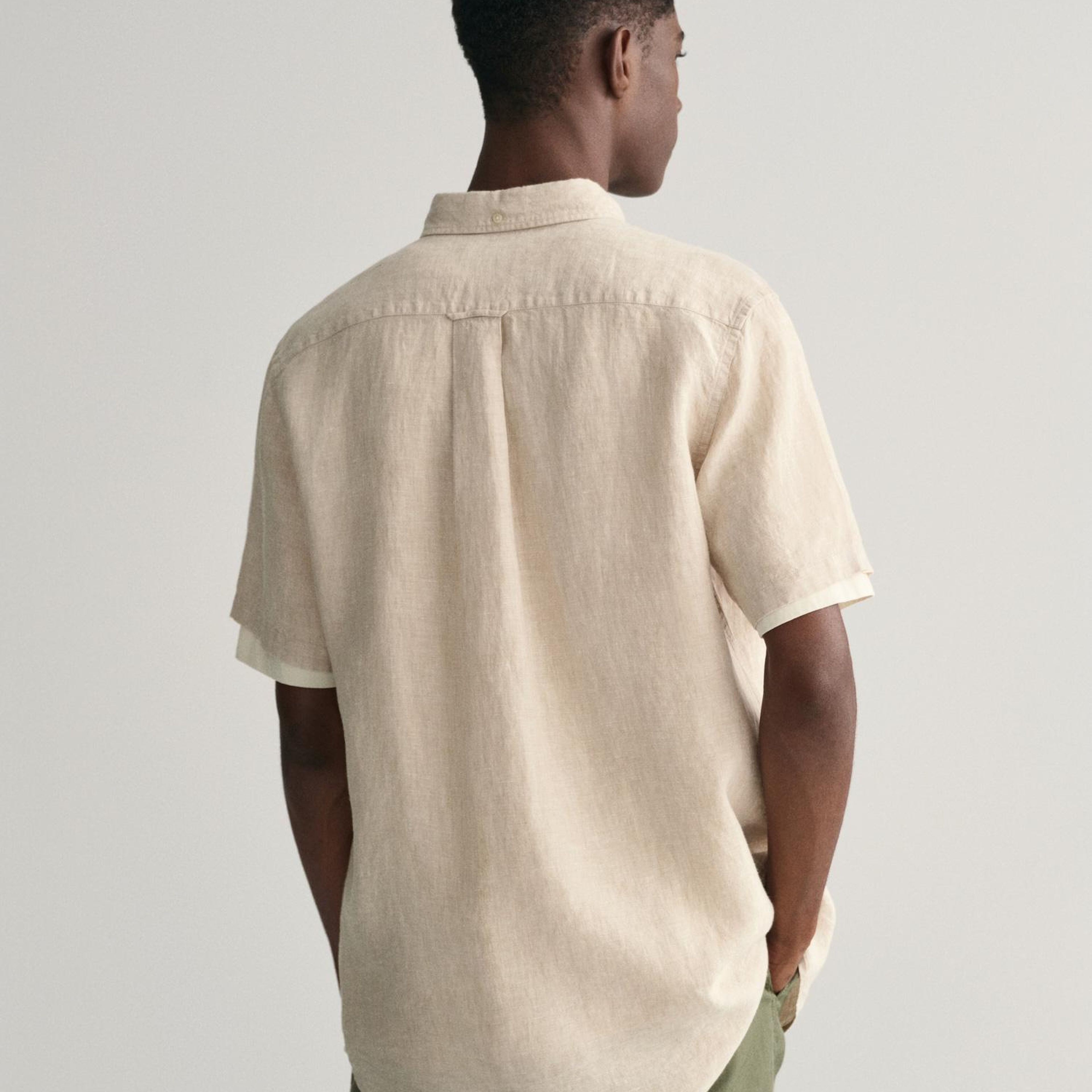 GANT Erkek Bej Regular Fit Düğmeli Yaka Keten Gömlek