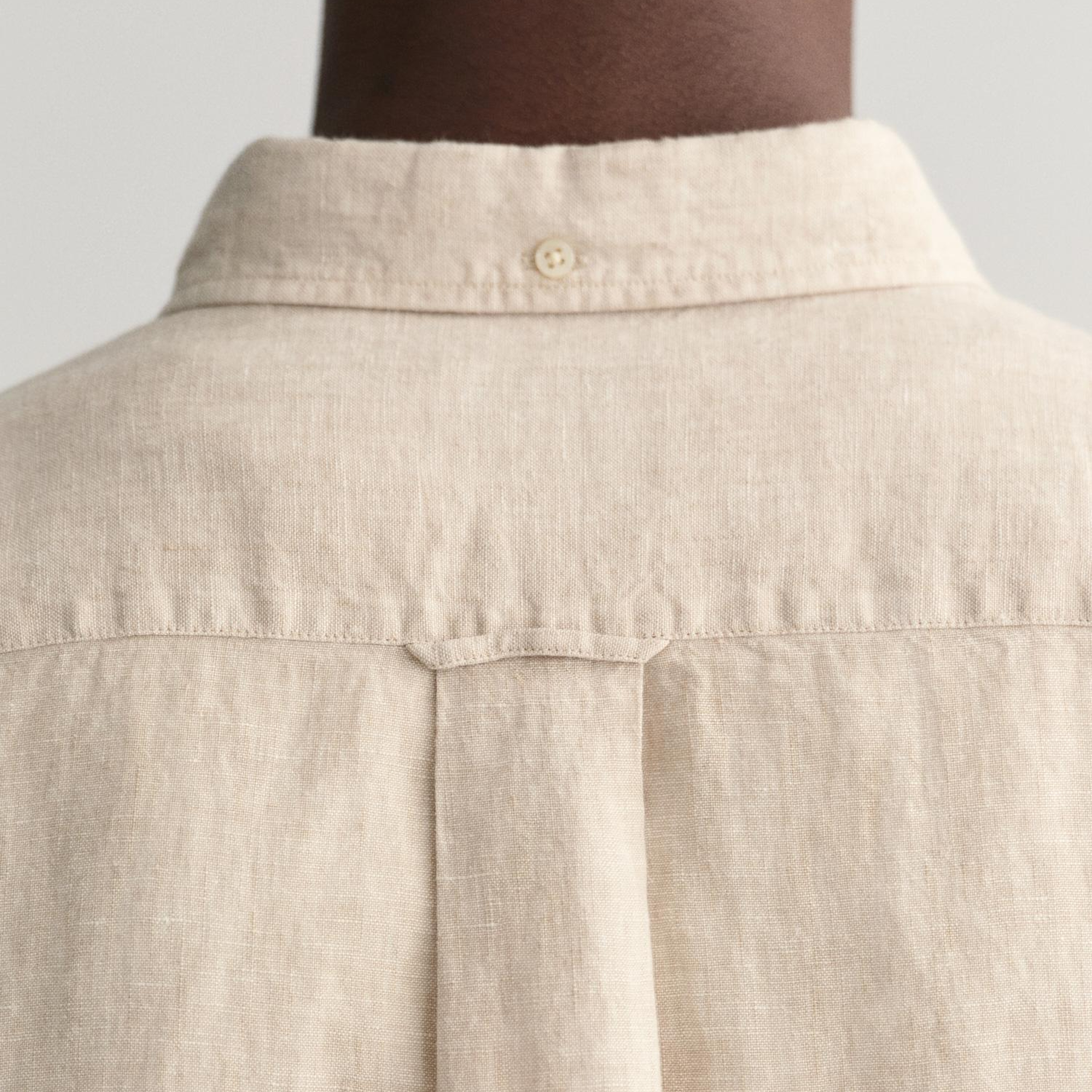 GANT Erkek Bej Regular Fit Düğmeli Yaka Keten Gömlek