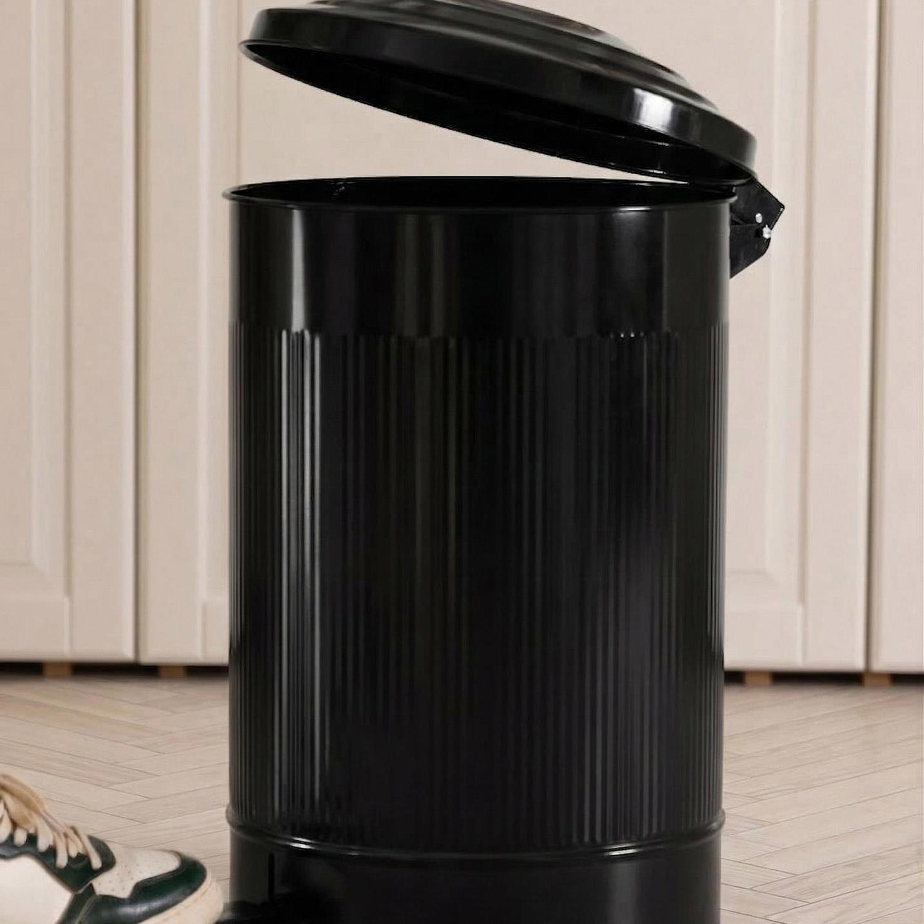 Stripe Mutfak Çöp Kovası Siyah 37 Lt