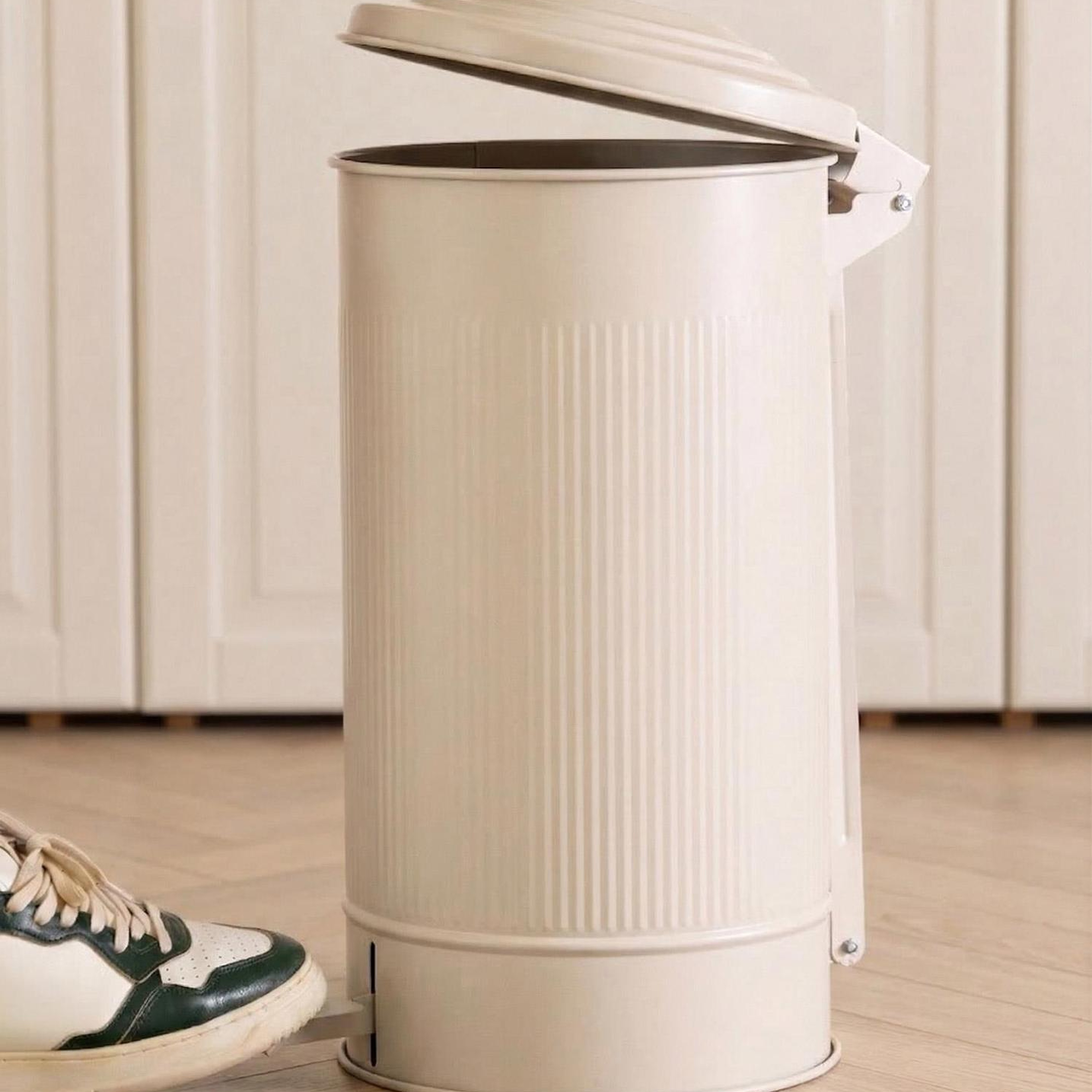 Stripe Mutfak Çöp Kovası Bej 24 Lt