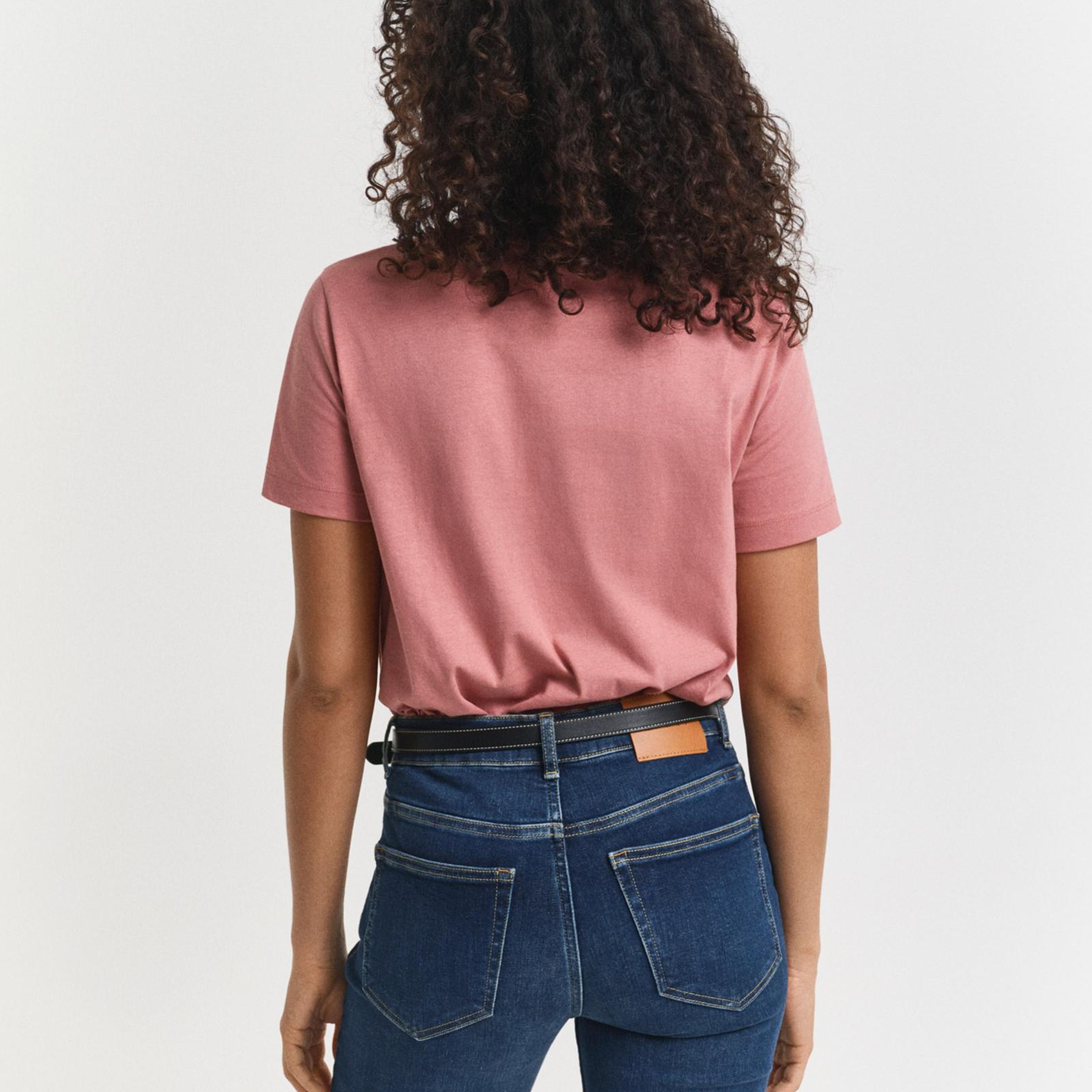 GANT Kadın Pembe Regular Fit Bisiklet Yaka T-Shirt